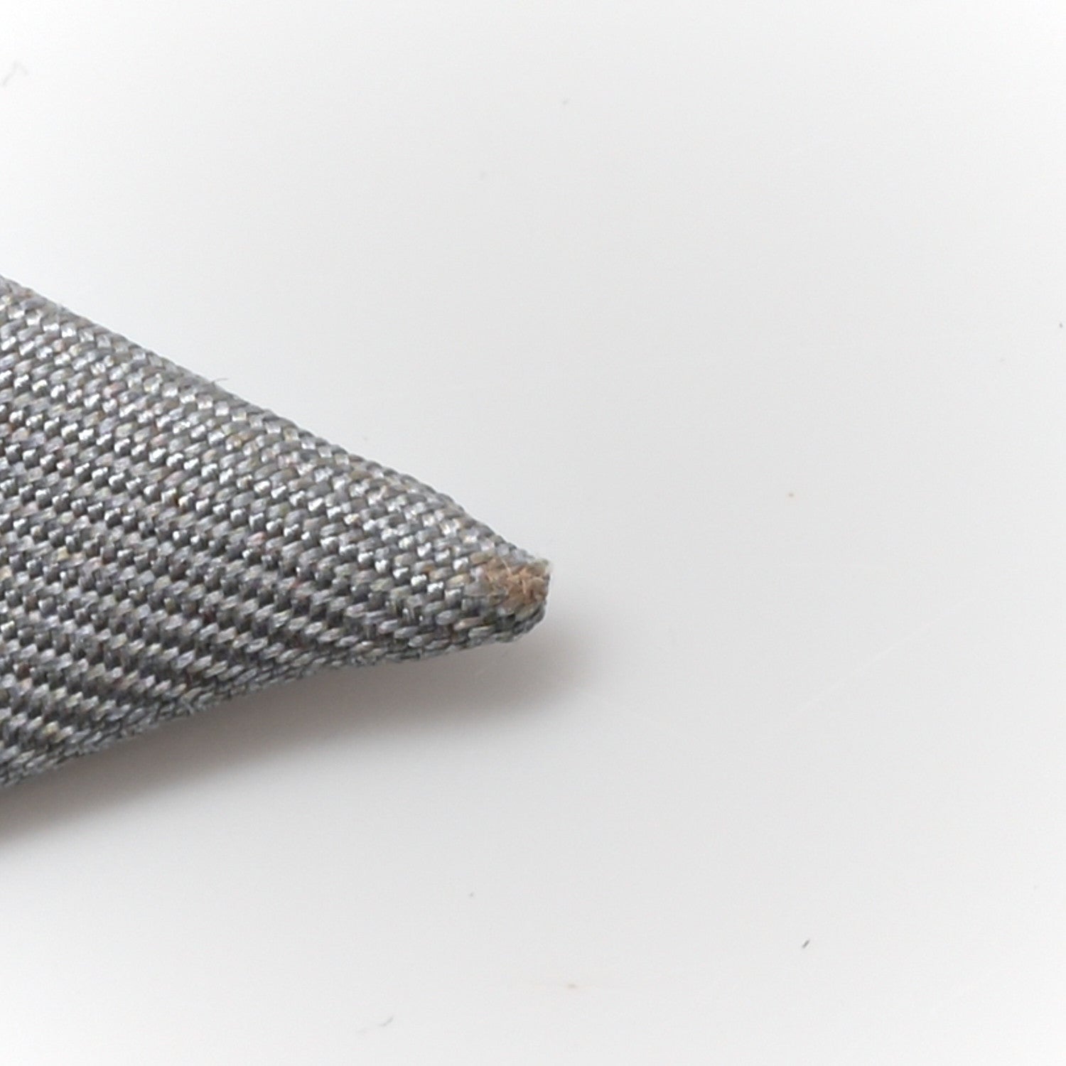 Hermes Silk Chevaux En Liberte Twilly Gris Perle Rouge White 5 of 5