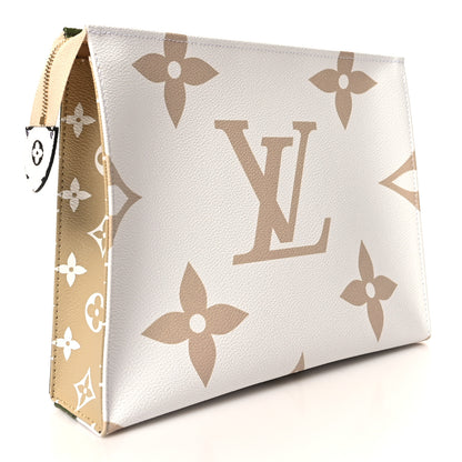Louis Vuitton Monogram Giant Toiletry Pouch 26 Kaki 3 of 6