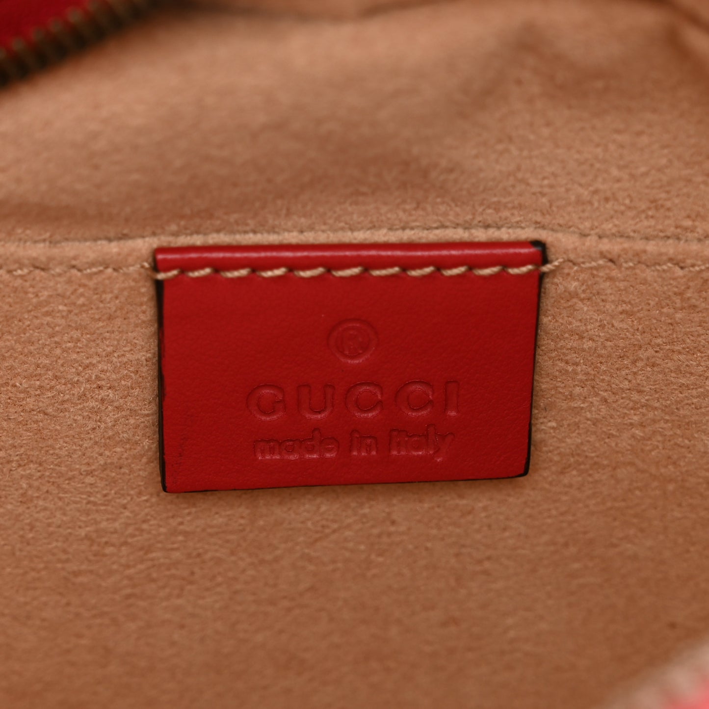 Calfskin Matelasse Small GG Marmont Chain Shoulder Bag Hibiscus Red