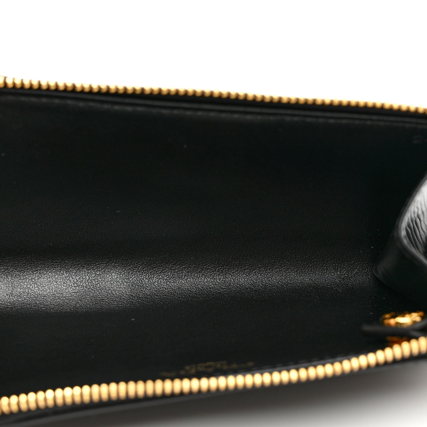 Vitello Metal Zip Around Key Holder Black
