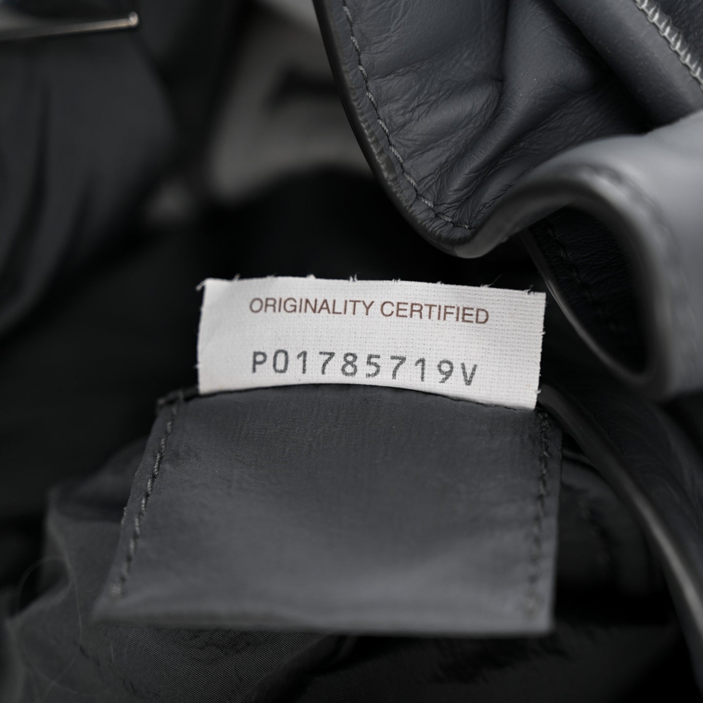 Calfskin Beak Backpack Grau