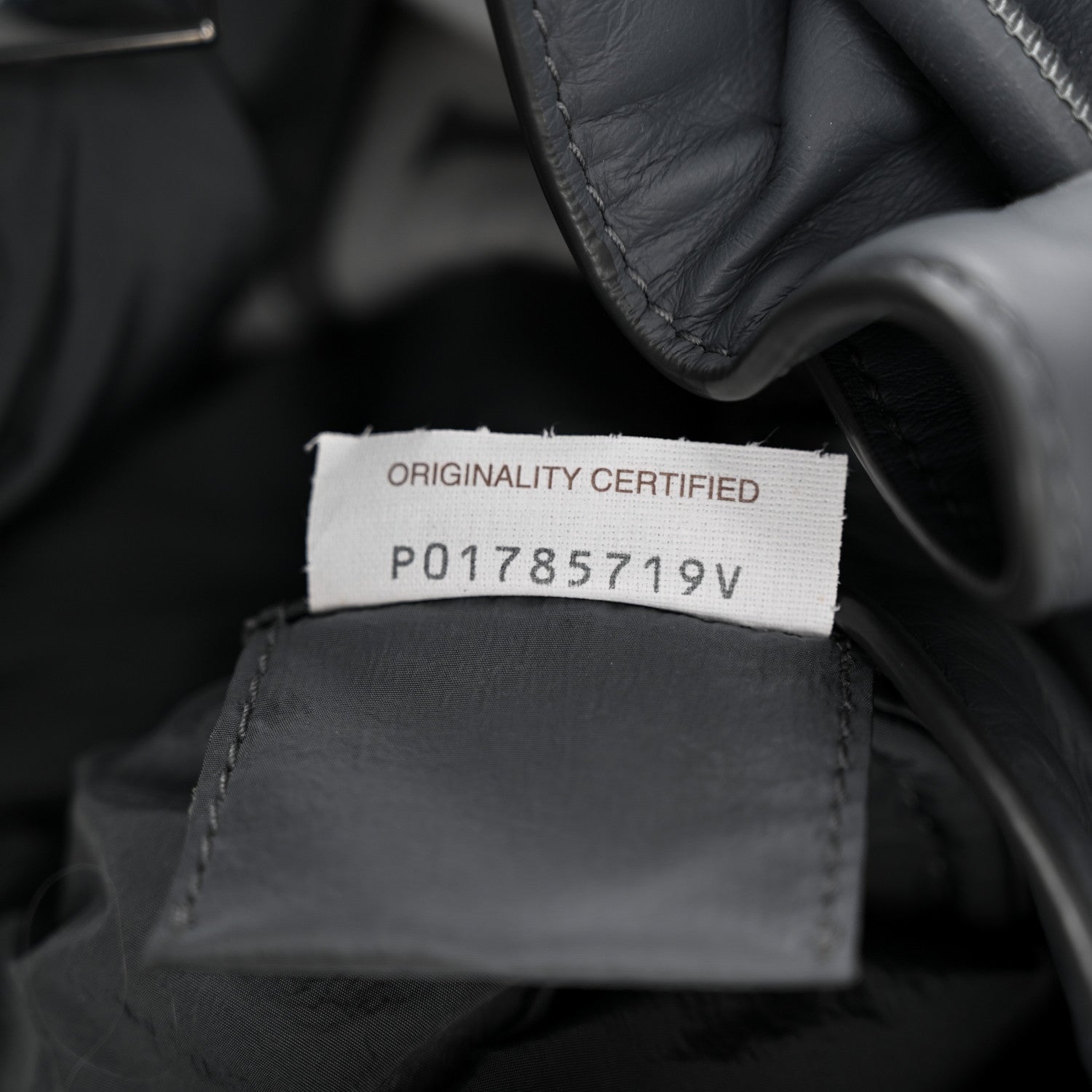 Bottega Veneta Calfskin Beak Backpack Grau 8 of 16