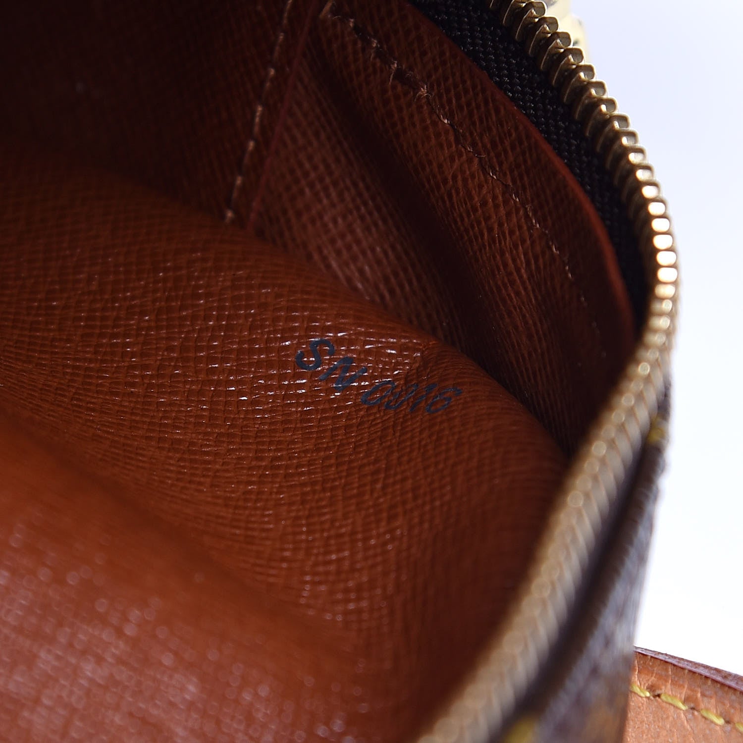 Louis Vuitton Monogram Blois 7 of 13