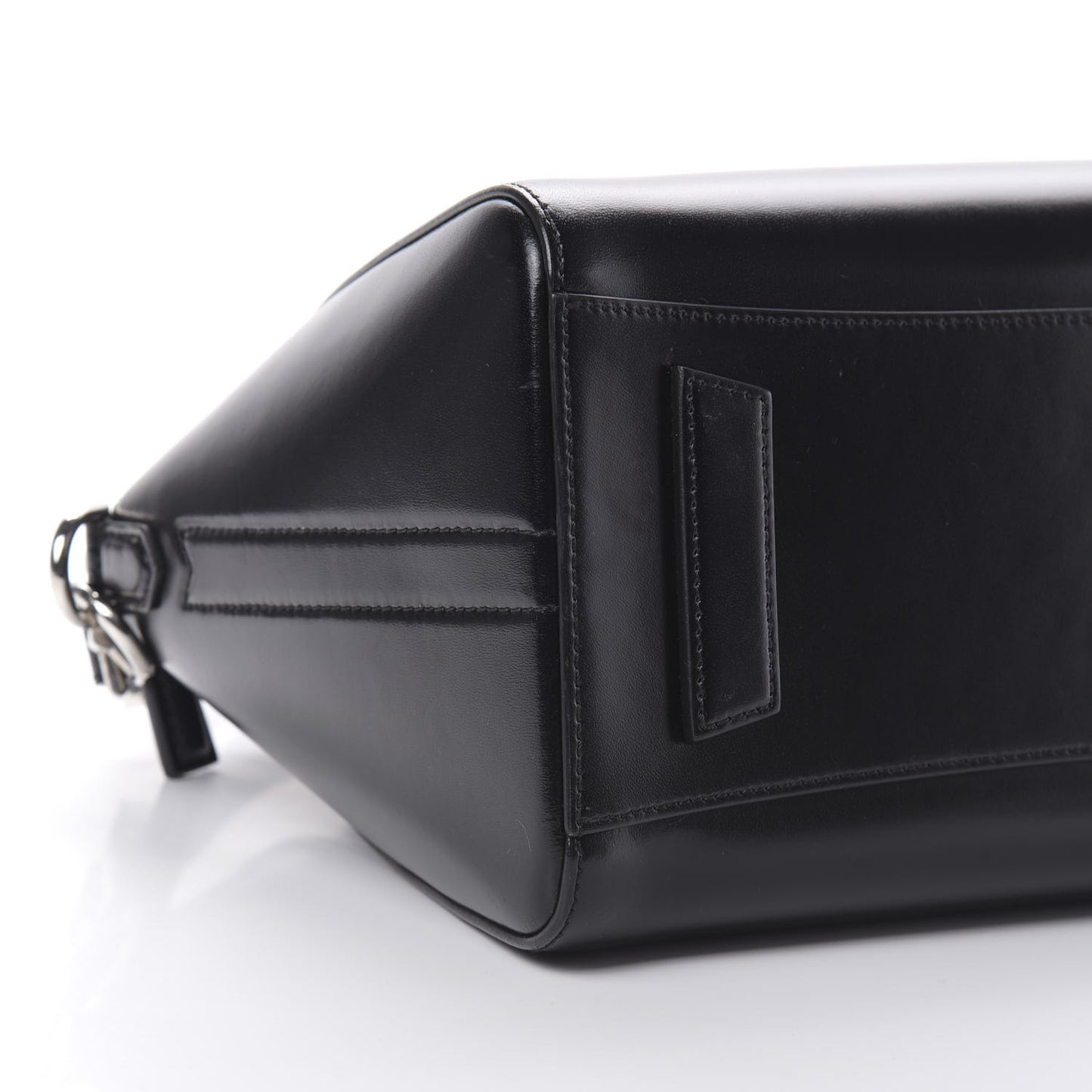 Shiny Lord Calfskin Small Antigona Black