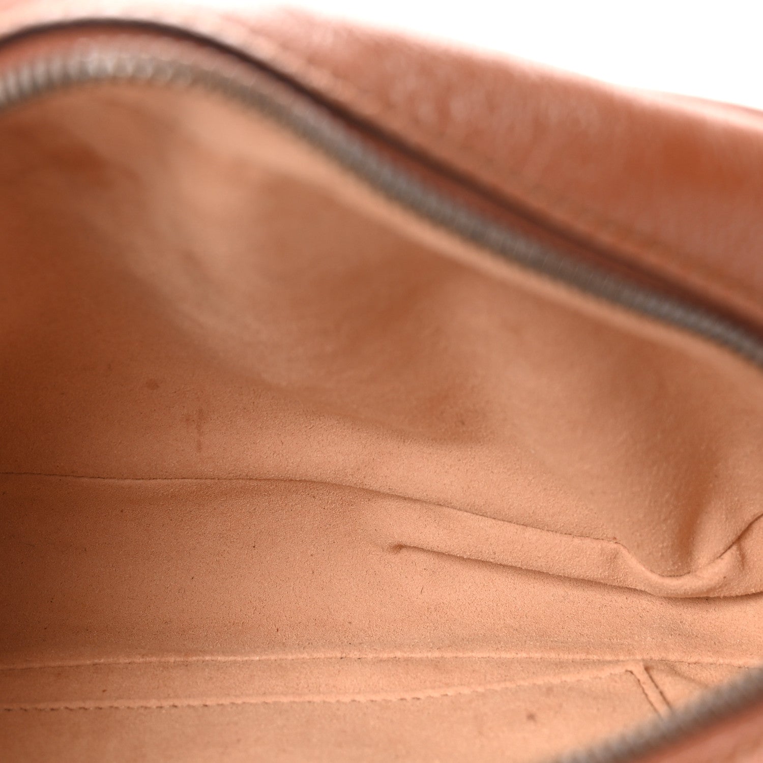 Gucci Glazed Calfskin Matelasse Diagonal Small GG Marmont Chain Shoulder Bag Cuir 5 of 10