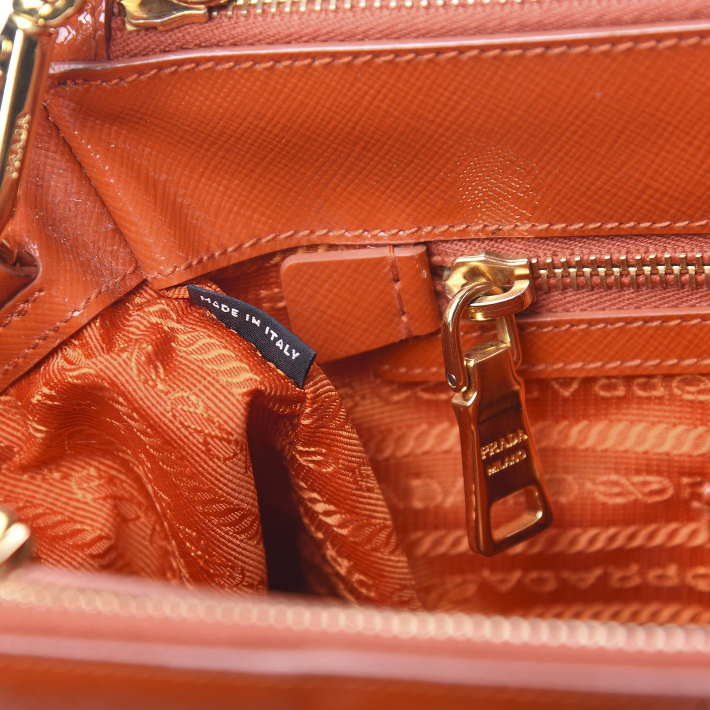 Saffiano Vernice Medium Galleria Double Zip Tote Papaya