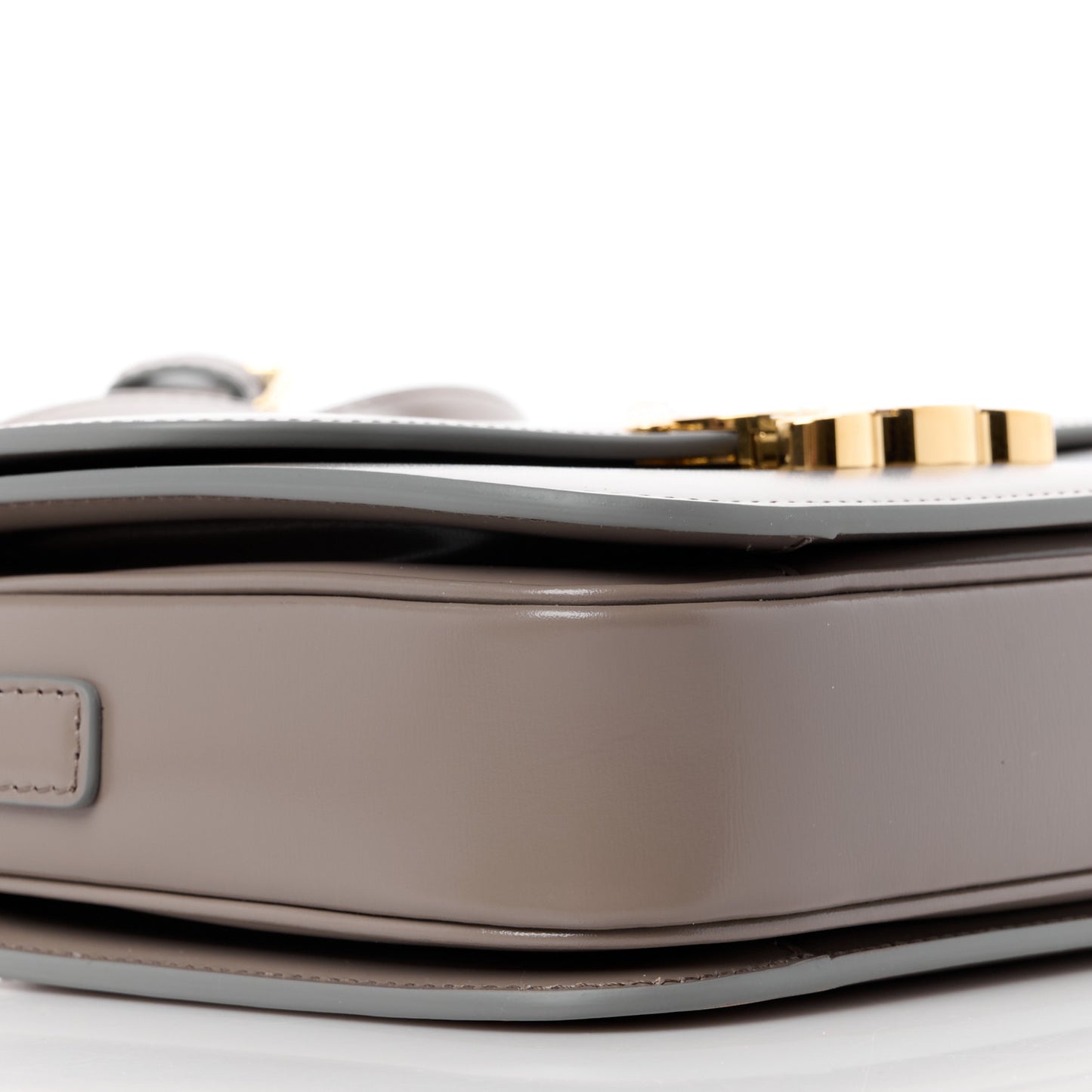 Shiny Calfskin Medium Triomphe Pebble