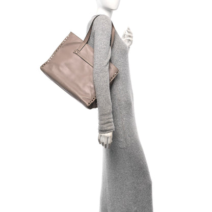 Valentino Garavani Nappa Medium Rockstud Soft Tote Soft Noisette 2 of 21