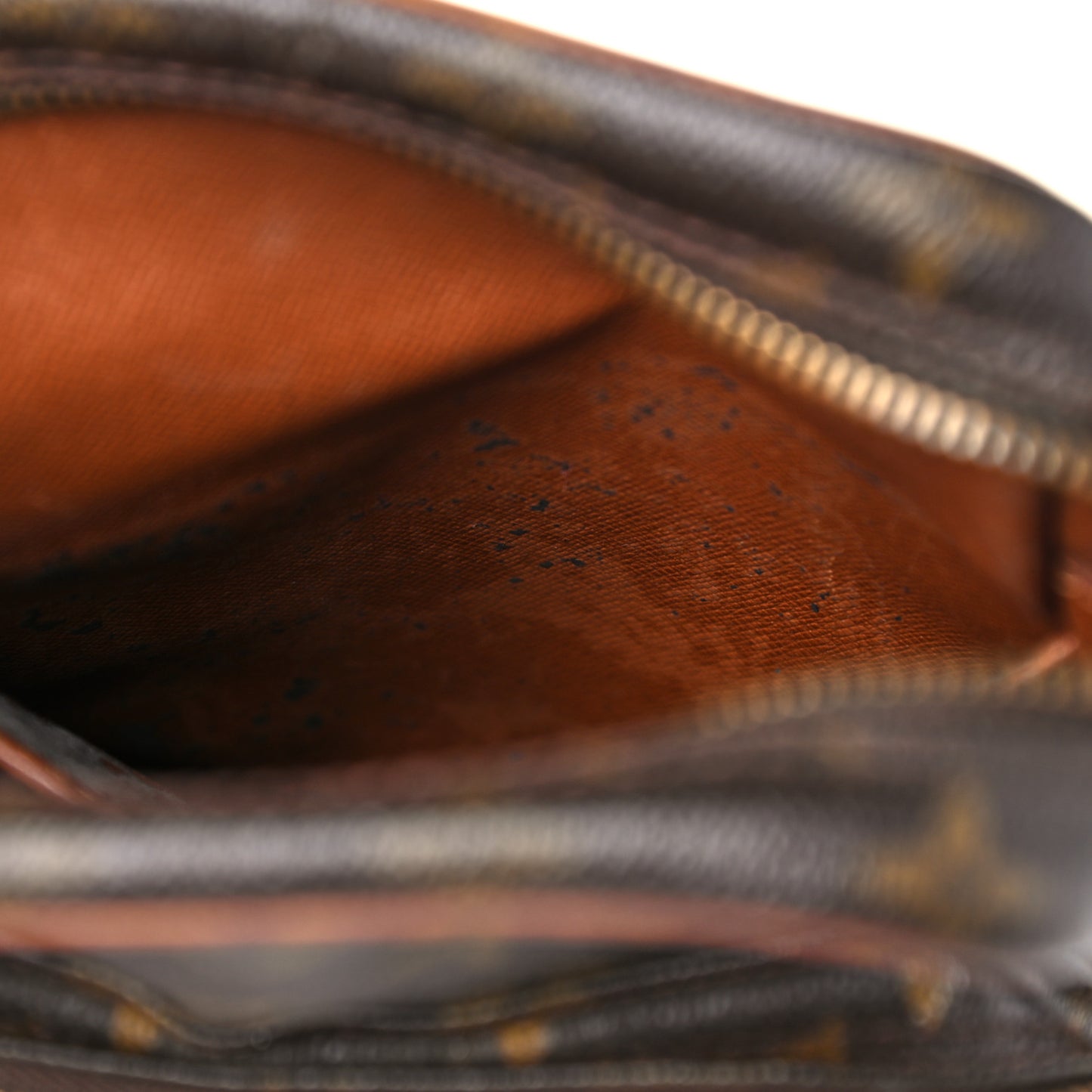 Monogram Amazone