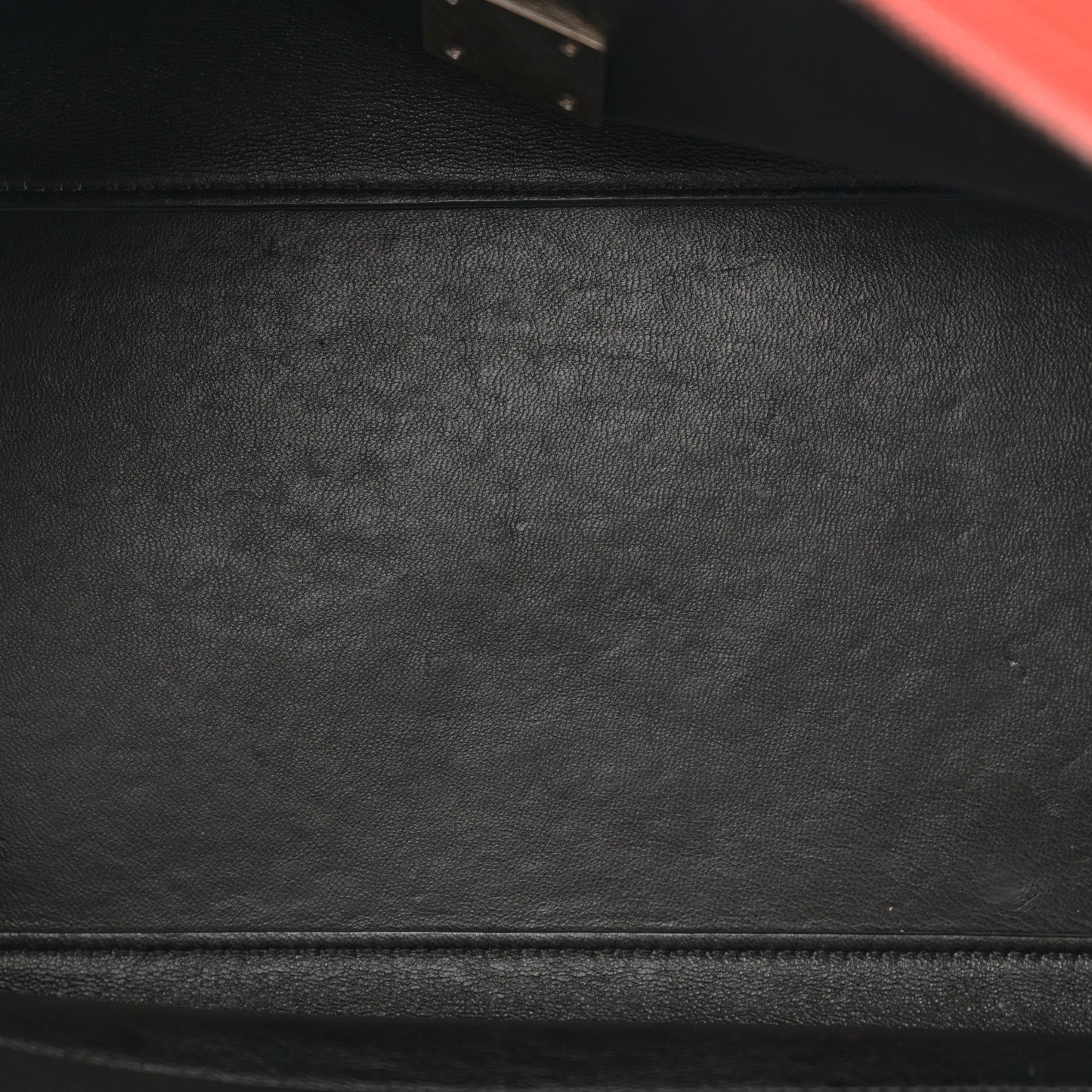 Drummed Calfskin Suede Medium Trapeze Vermillion
