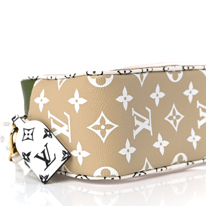Louis Vuitton Monogram Giant Beach Pouch Kaki 7 of 9