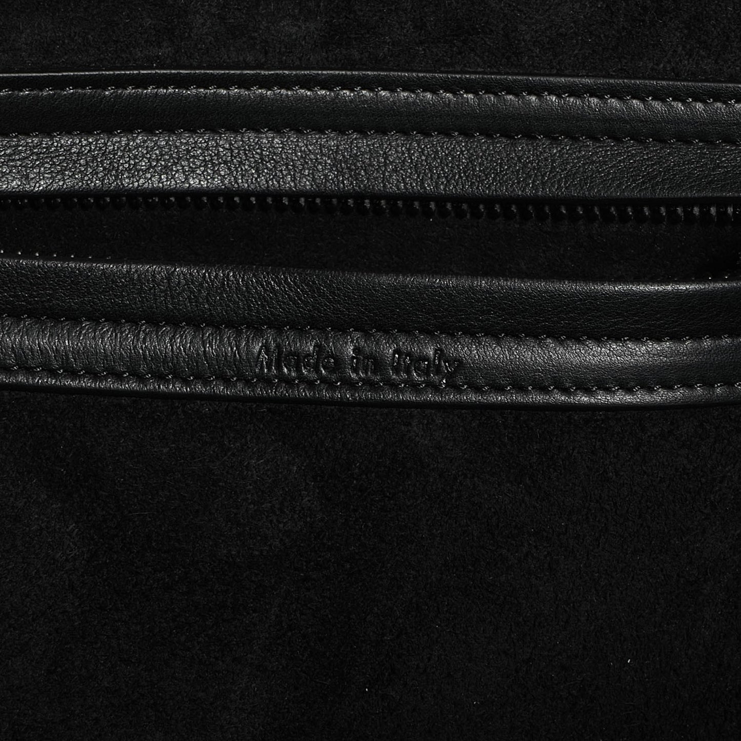 Smooth Calfskin Medium Phantom Luggage Black