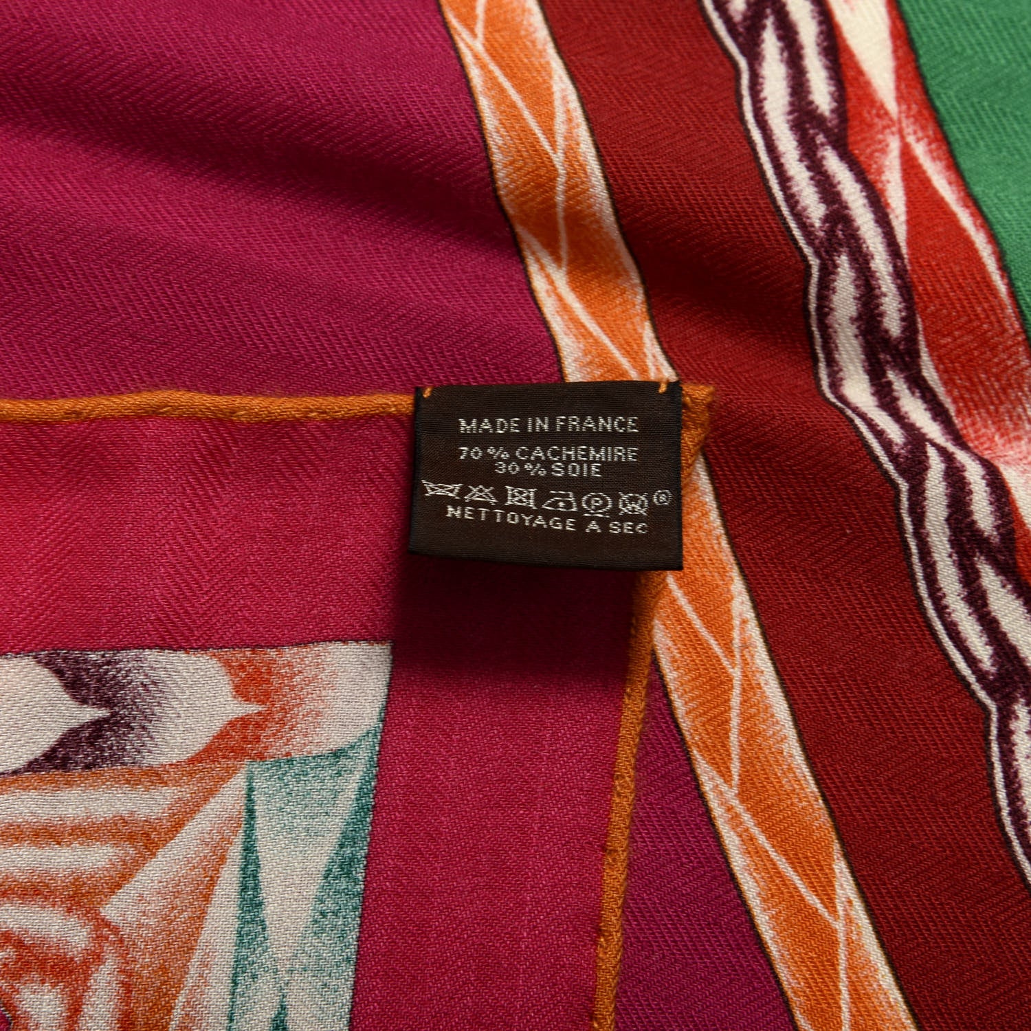 Hermes Cashmere Silk Robe Du Soir Shawl 140 Fuchsia Vert Framboise 4 of 4
