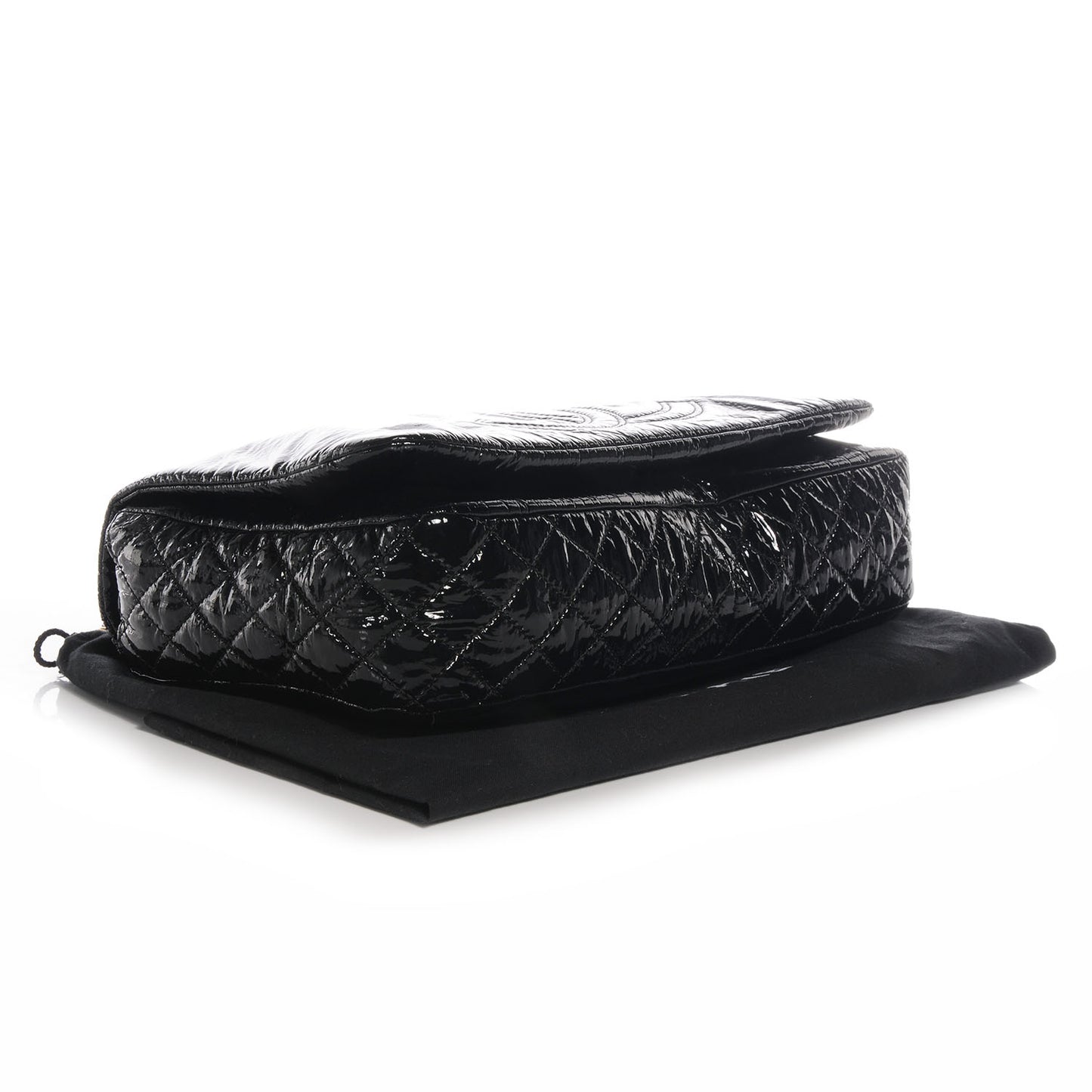 Vinyl Rock and Chain Medium Flap Black