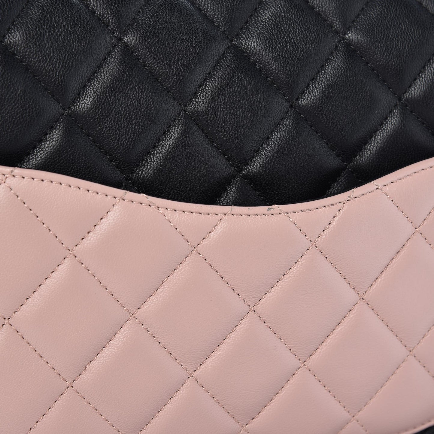 Lambskin Quilted Jumbo Cuba Color Flap Black
