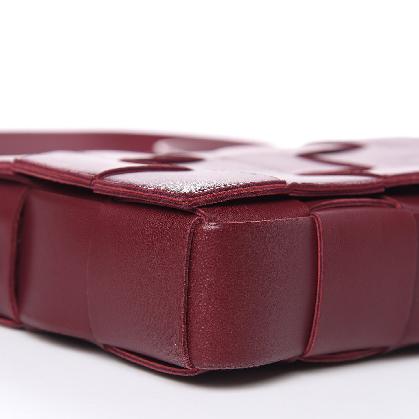 Nappa Maxi Intreccio Cassette Bag Bordeaux