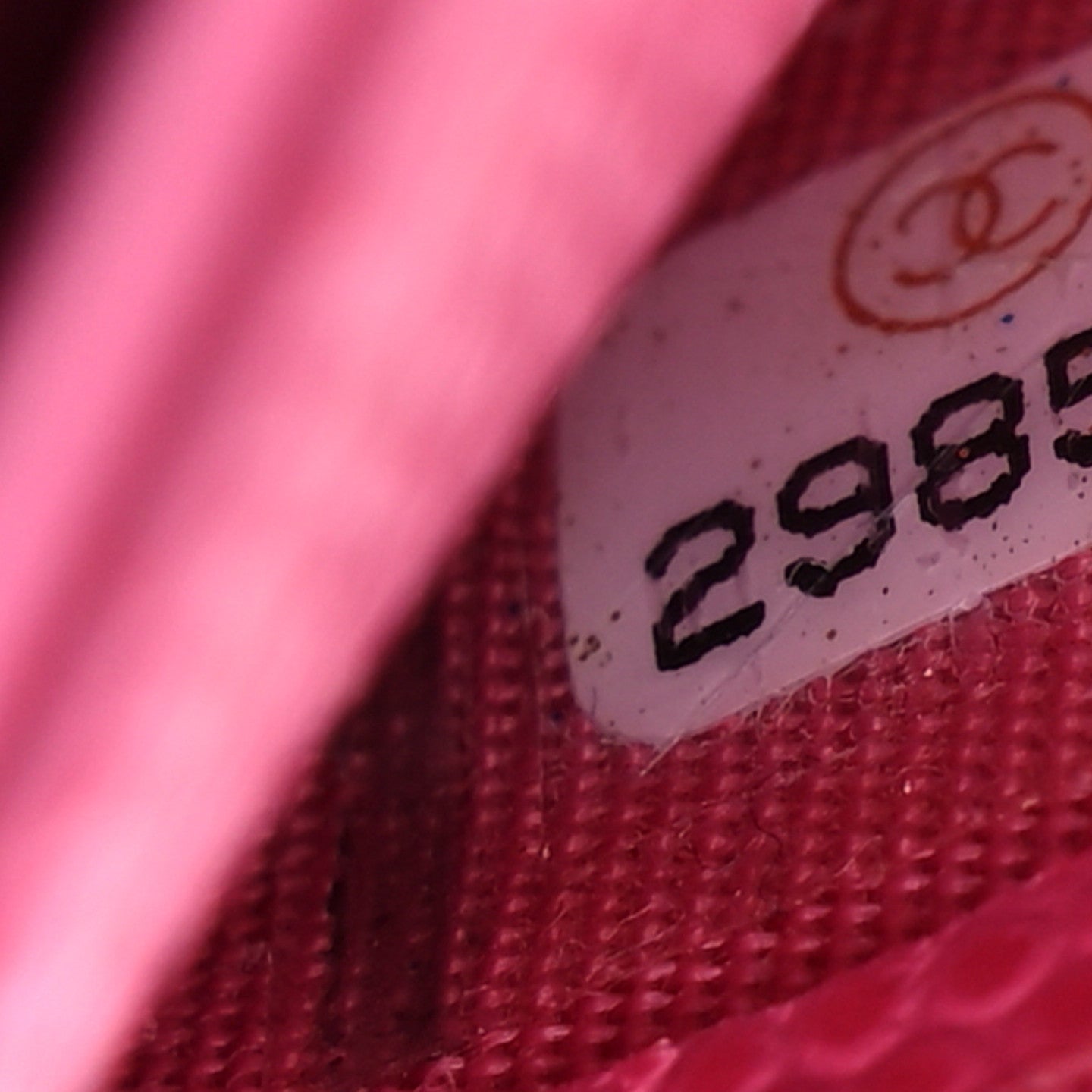 Caviar Quilted Card Holder Fuchsia