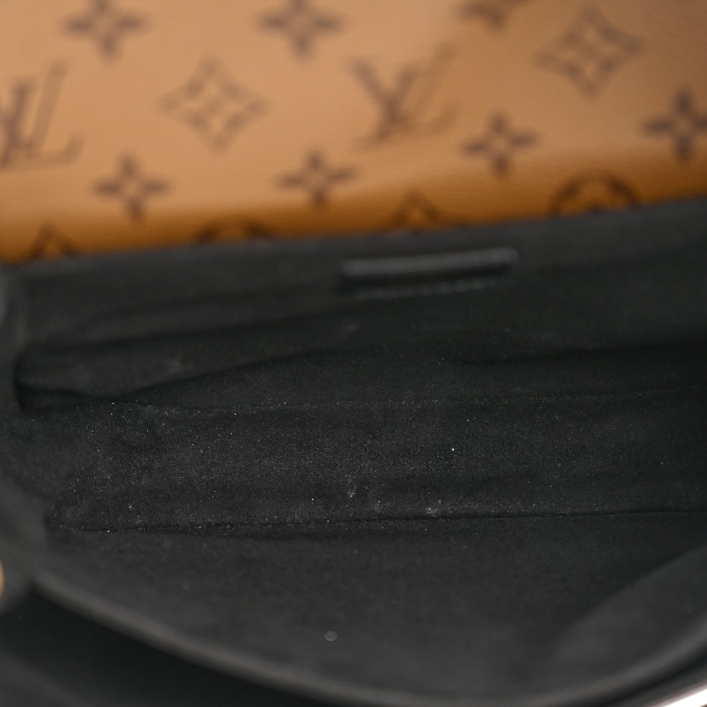 Reverse Monogram Pochette Metis