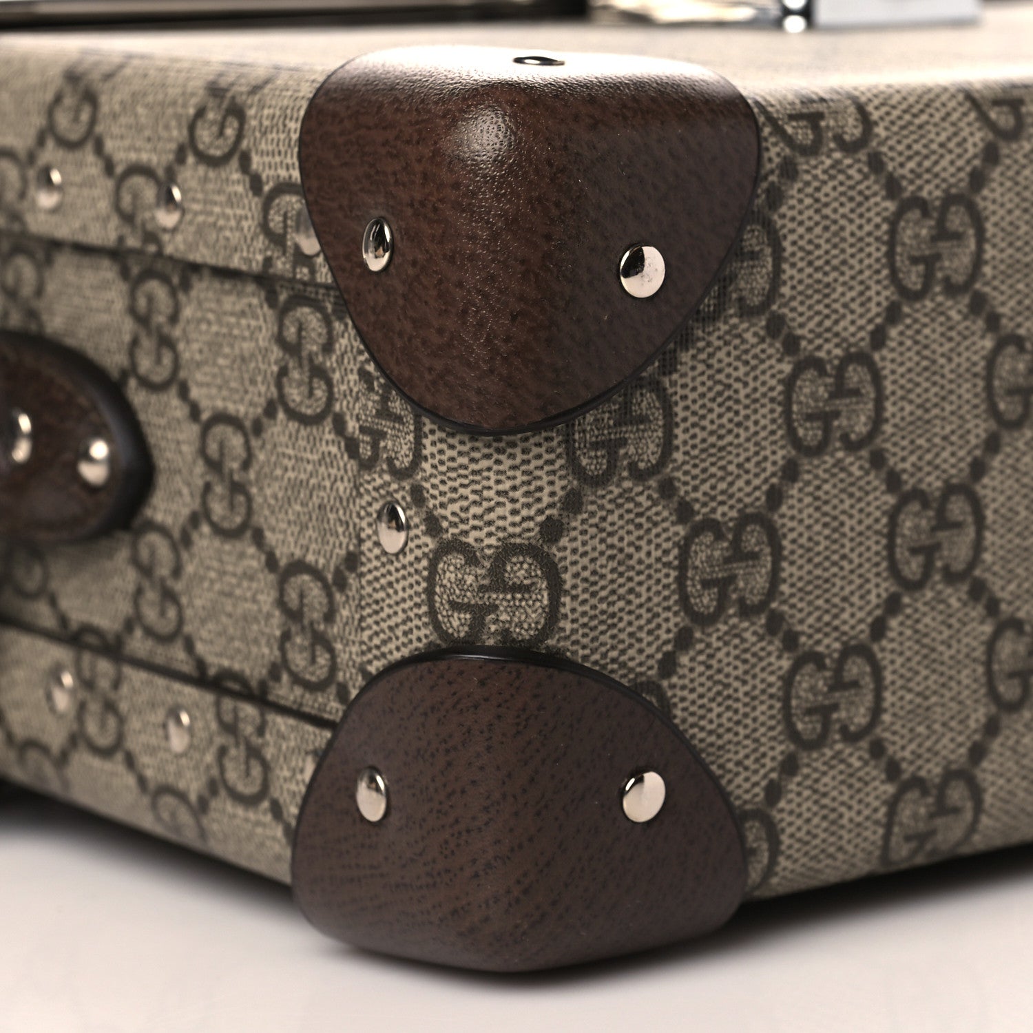 Gucci GG Supreme Monogram Globe-Trotter Beauty Case Brown 8 of 10