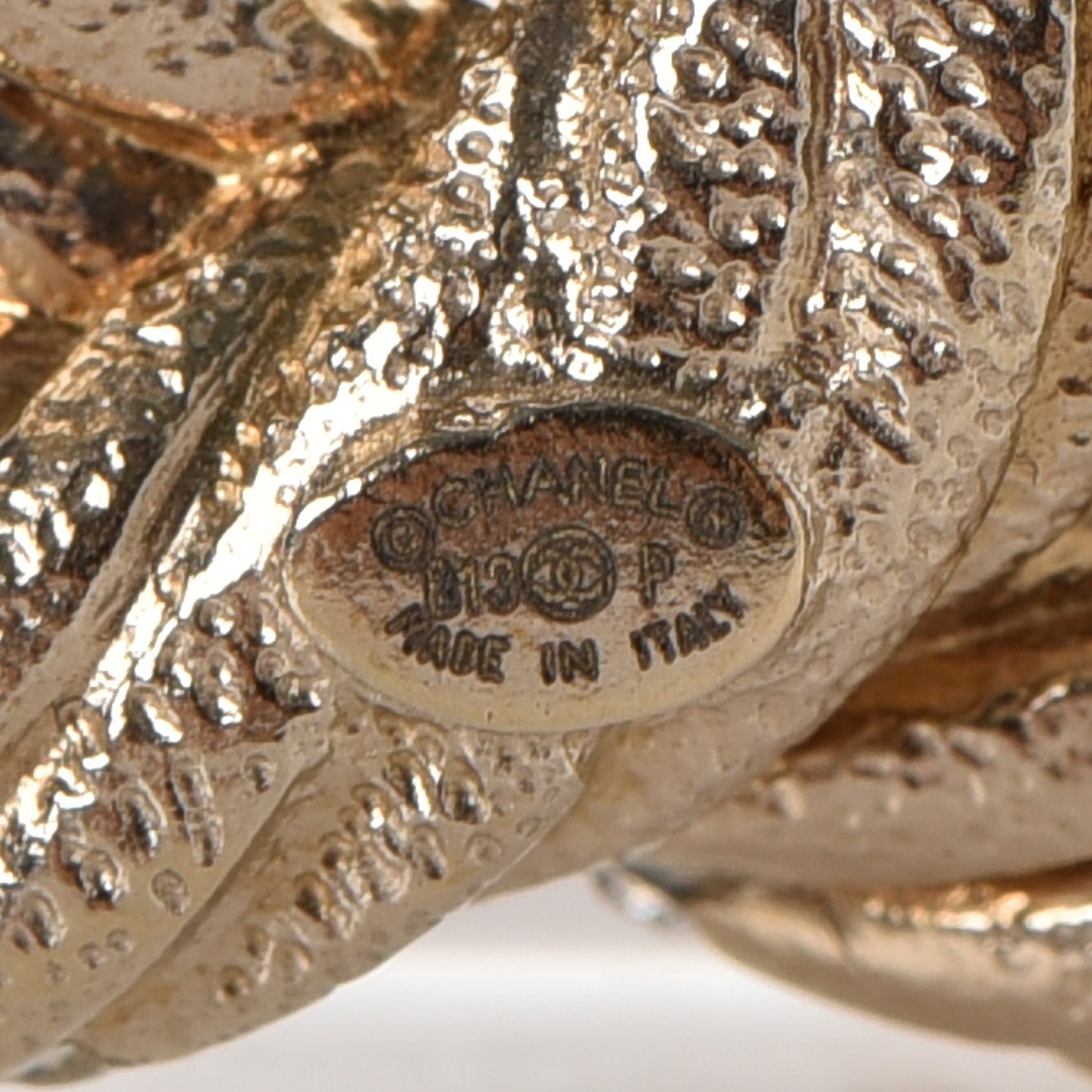 Crystal Twisted CC Brooch Light Gold