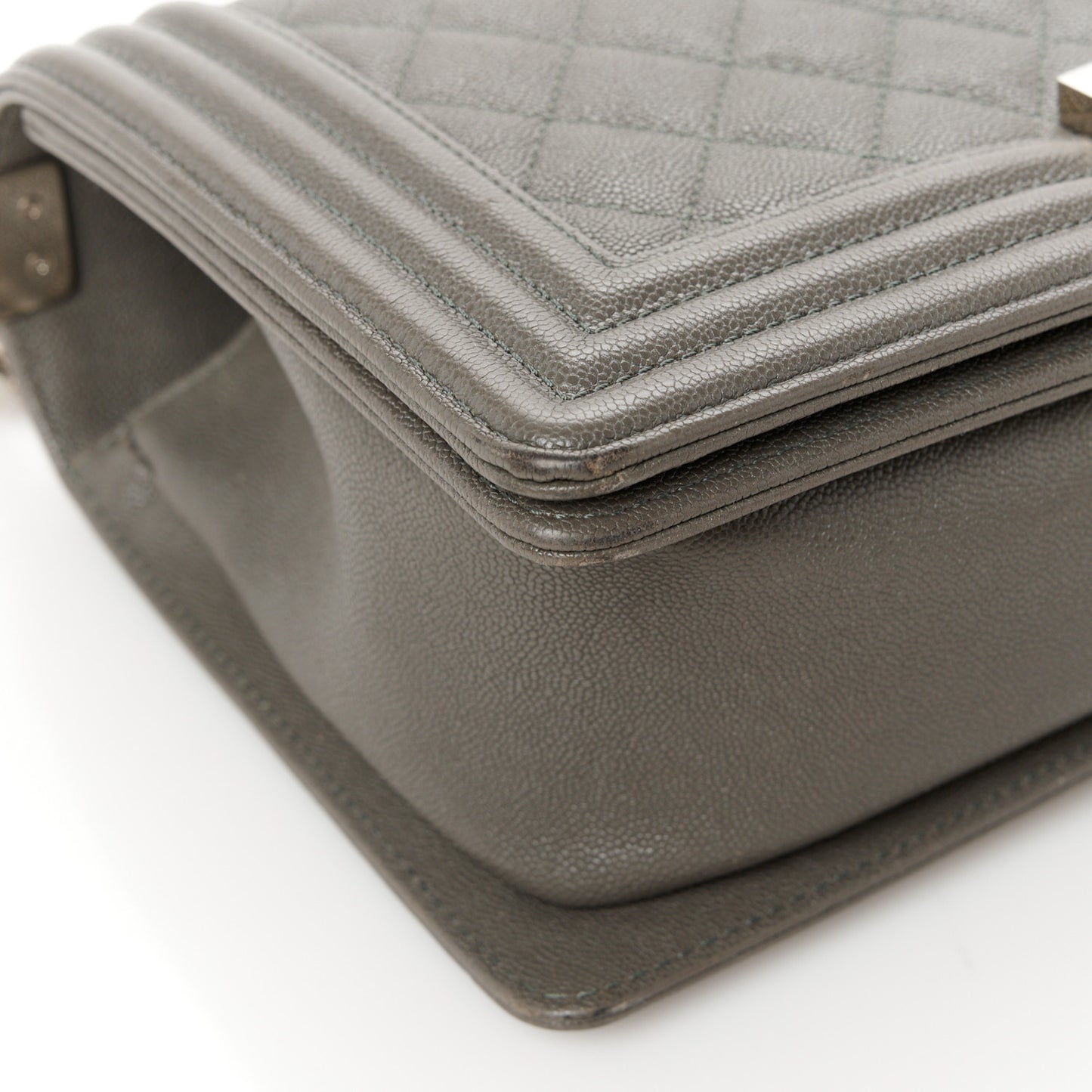 Caviar Quilted Medium Boy Flap Grey