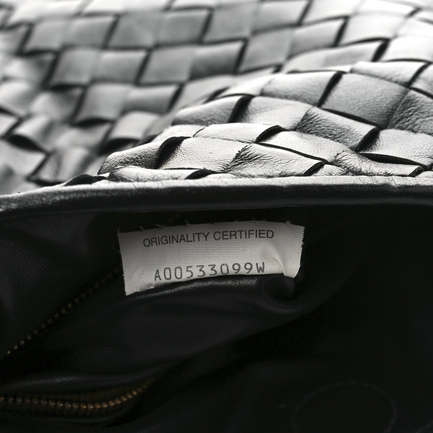 Calfskin Intrecciato Small Hop Black