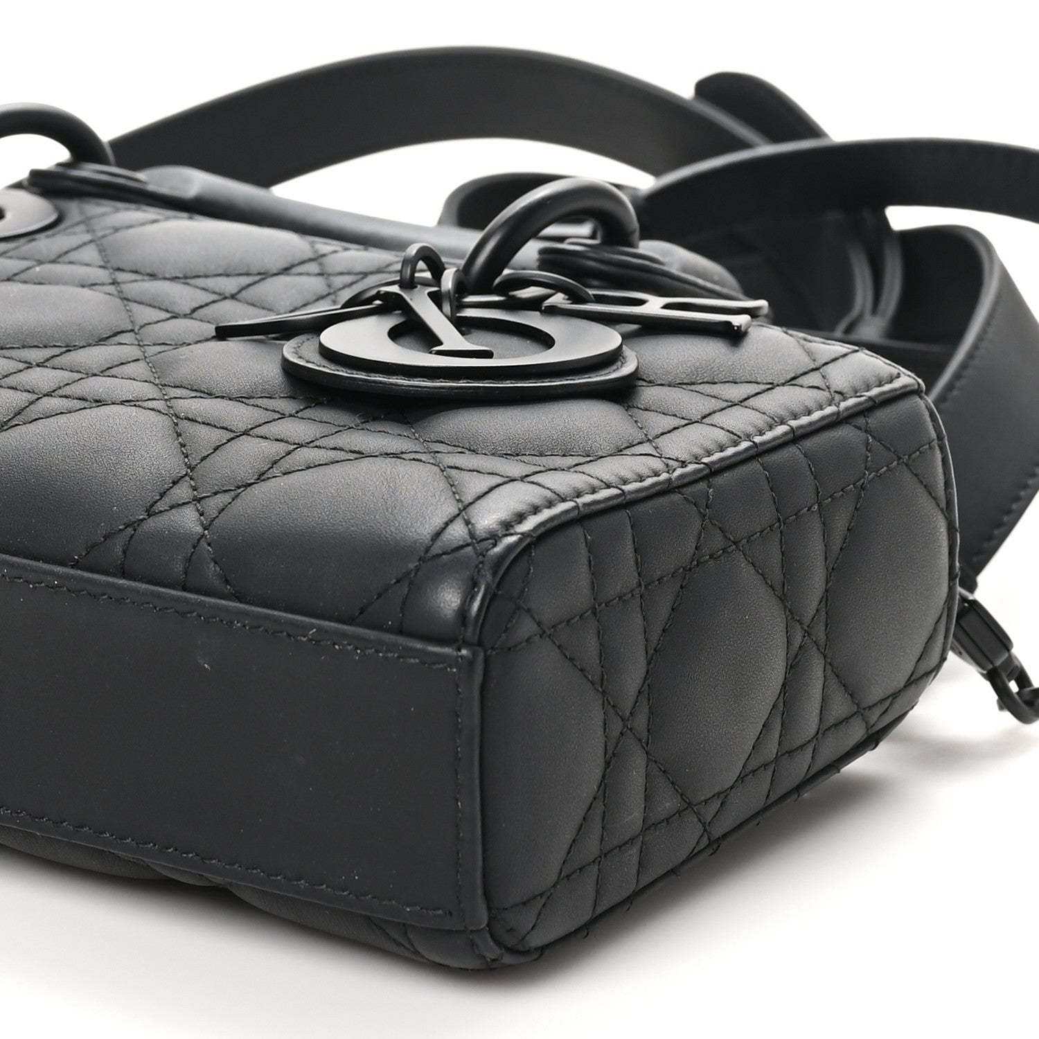 Christian Dior Ultra Matte Calfskin Cannage Medium Lady D-Joy