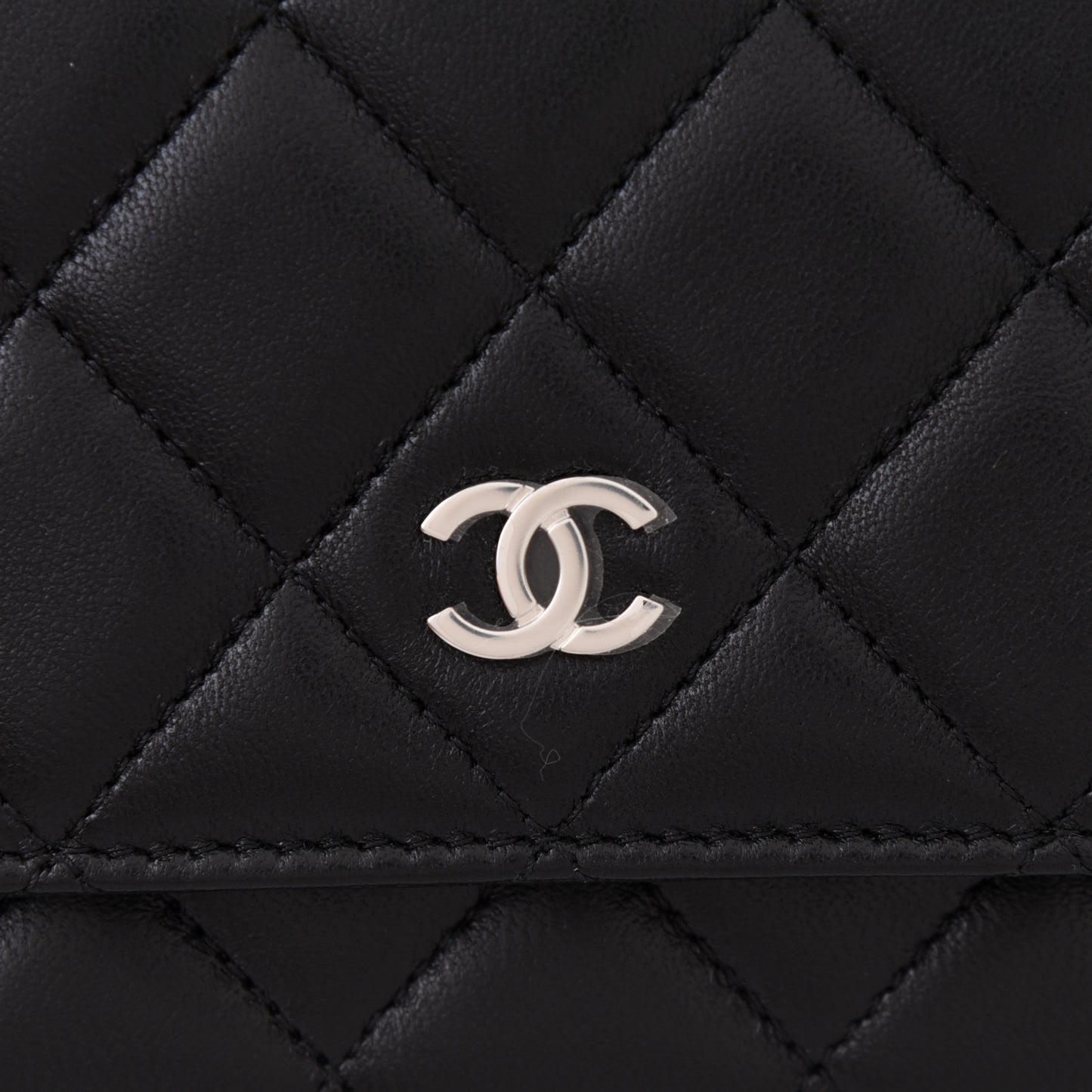 Lambskin Quilted Wallet On Chain WOC Black