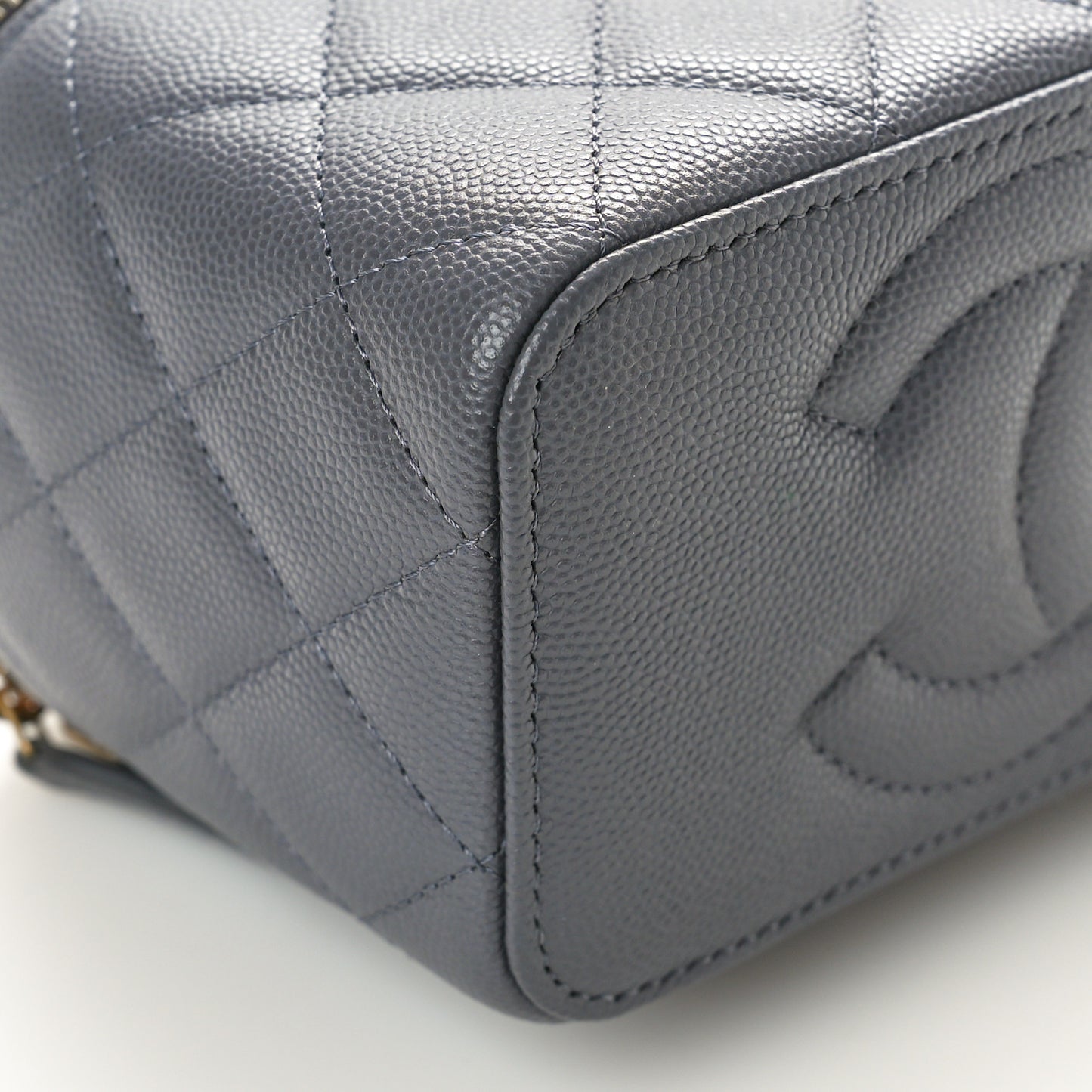 Caviar Quilted Chanel Way Top Handle Vanity Case With Chain Grey