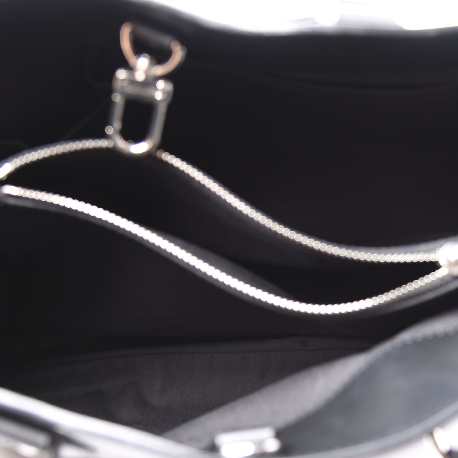 Louis Vuitton Epi Passy PM Black 4 of 10