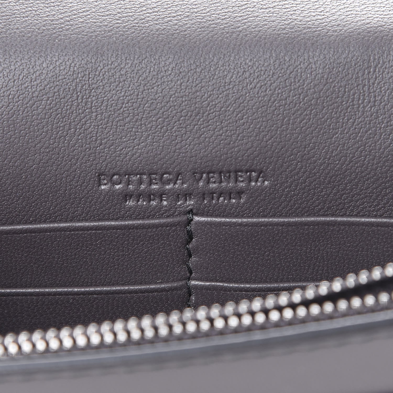 Bottega Veneta Nappa Ellittica Chain Wallet Quetsche 5 of 11