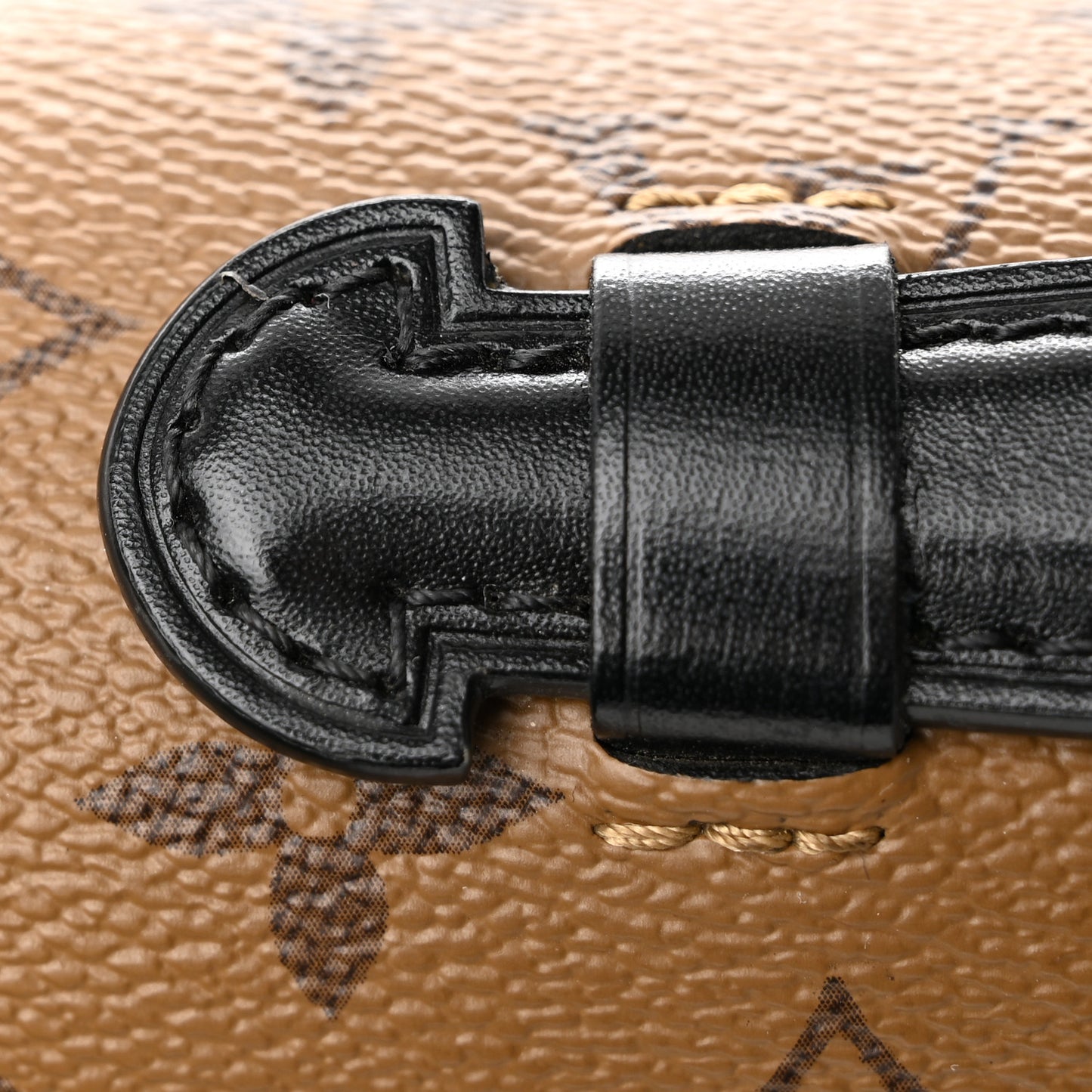 Reverse Monogram Pochette Metis