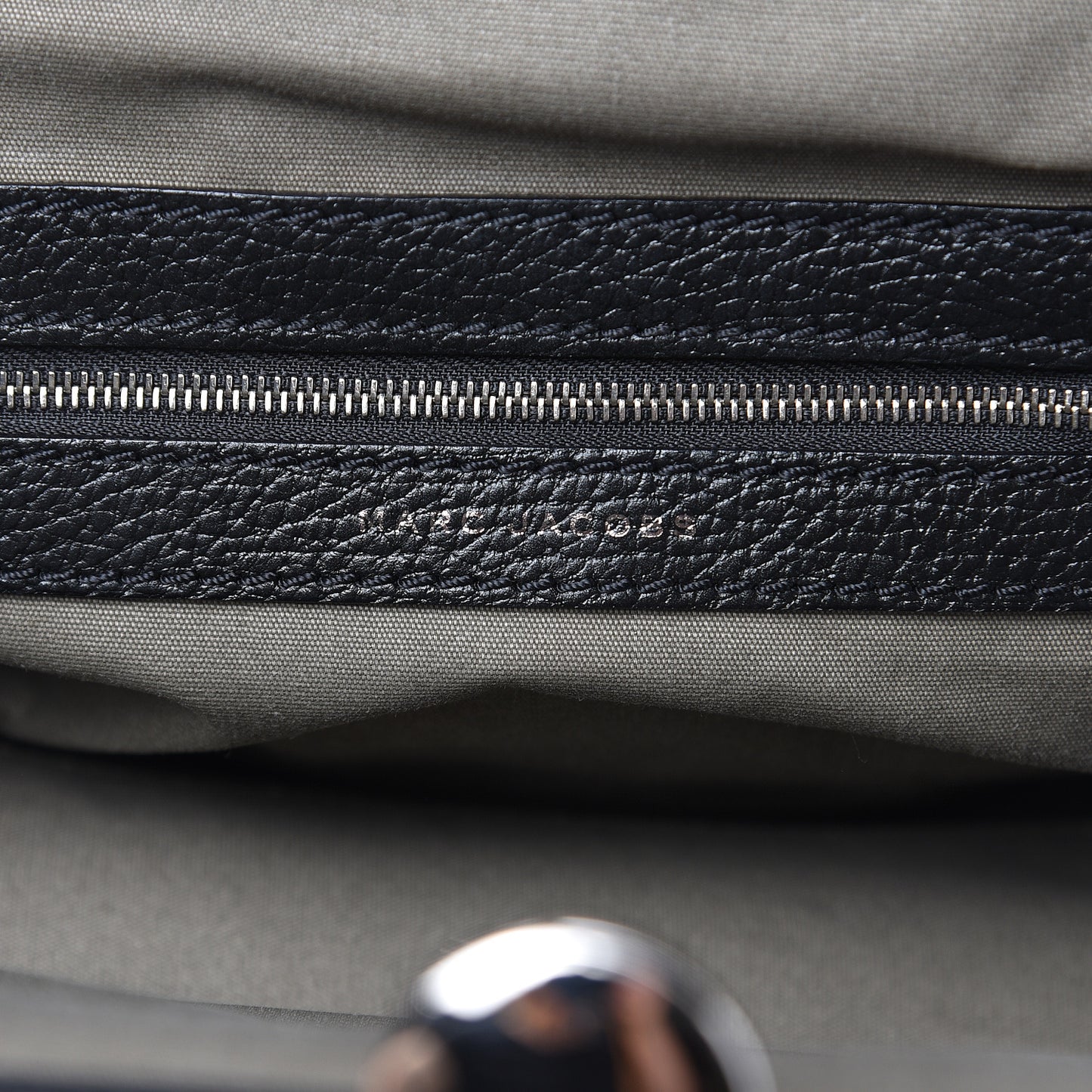 Patent Calfskin Quilted Stam Black