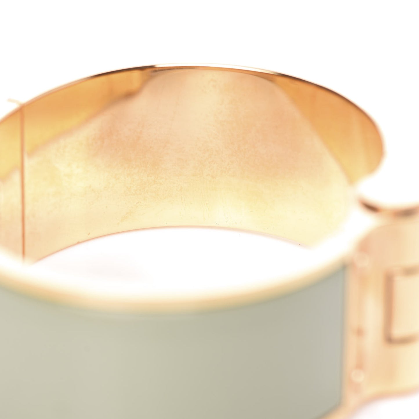 Enamel Charniere Uni Wide Hinged Bracelet M Sauge