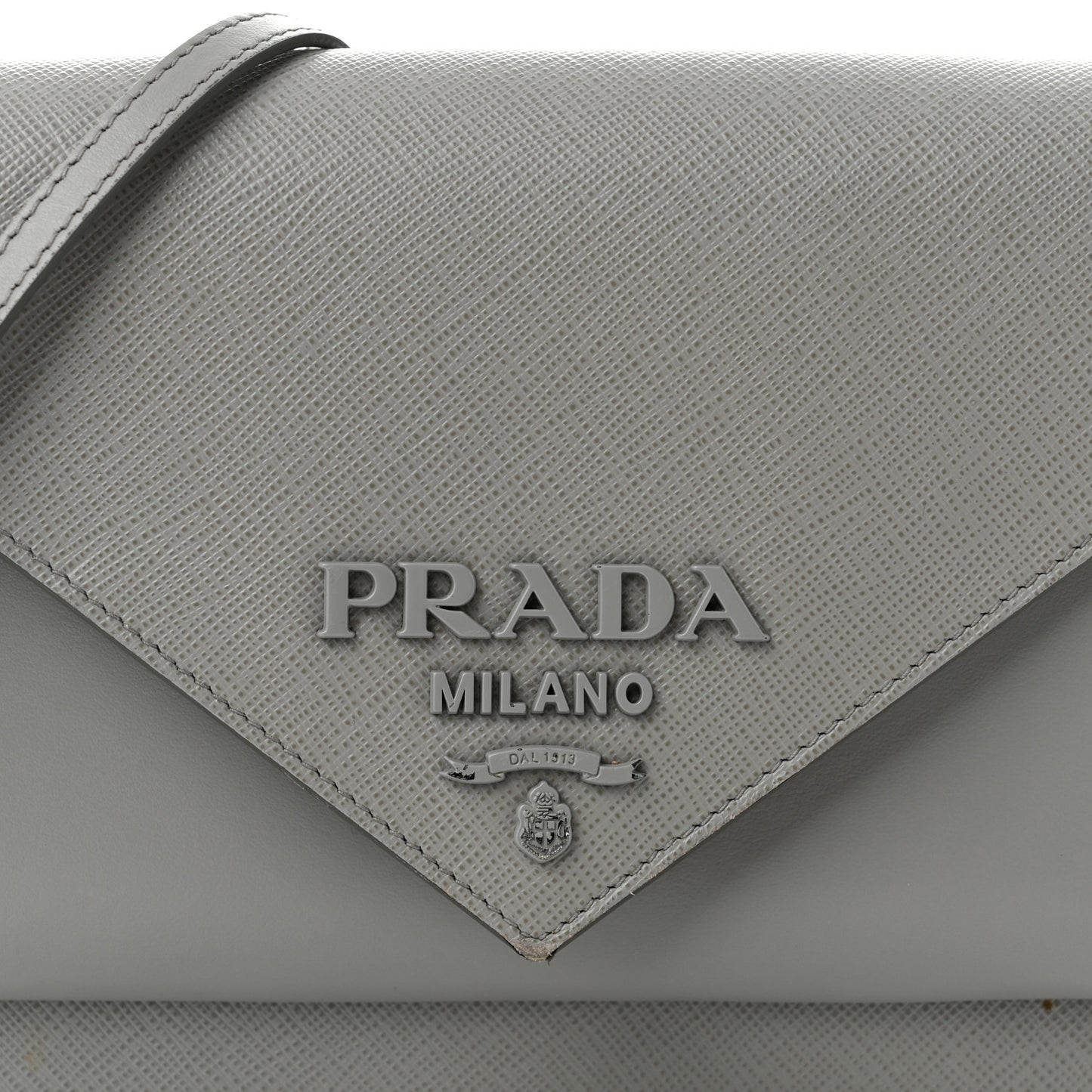 Saffiano City Calfskin Monochrome Envelope Crossbody Nube
