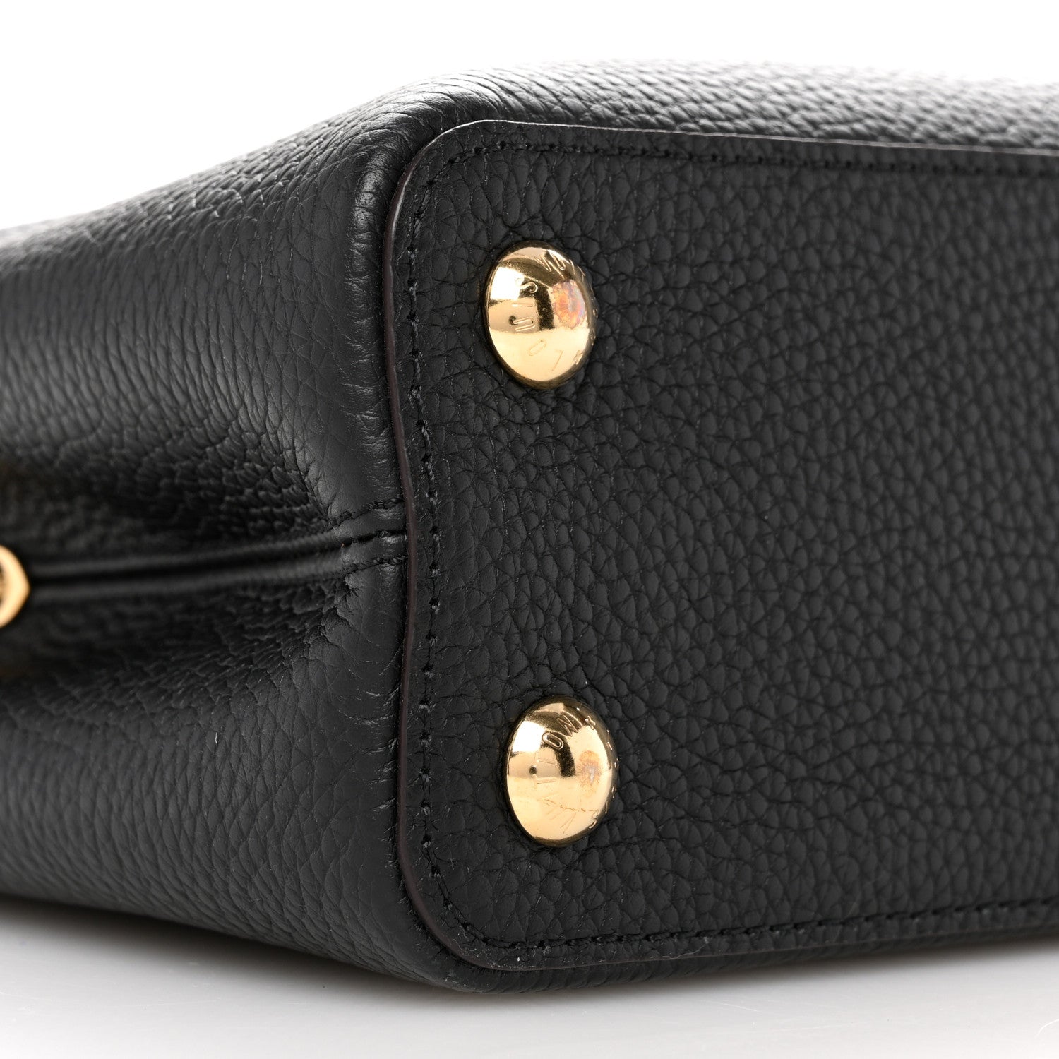 Louis Vuitton Taurillon Capucines BB Black 8 of 10