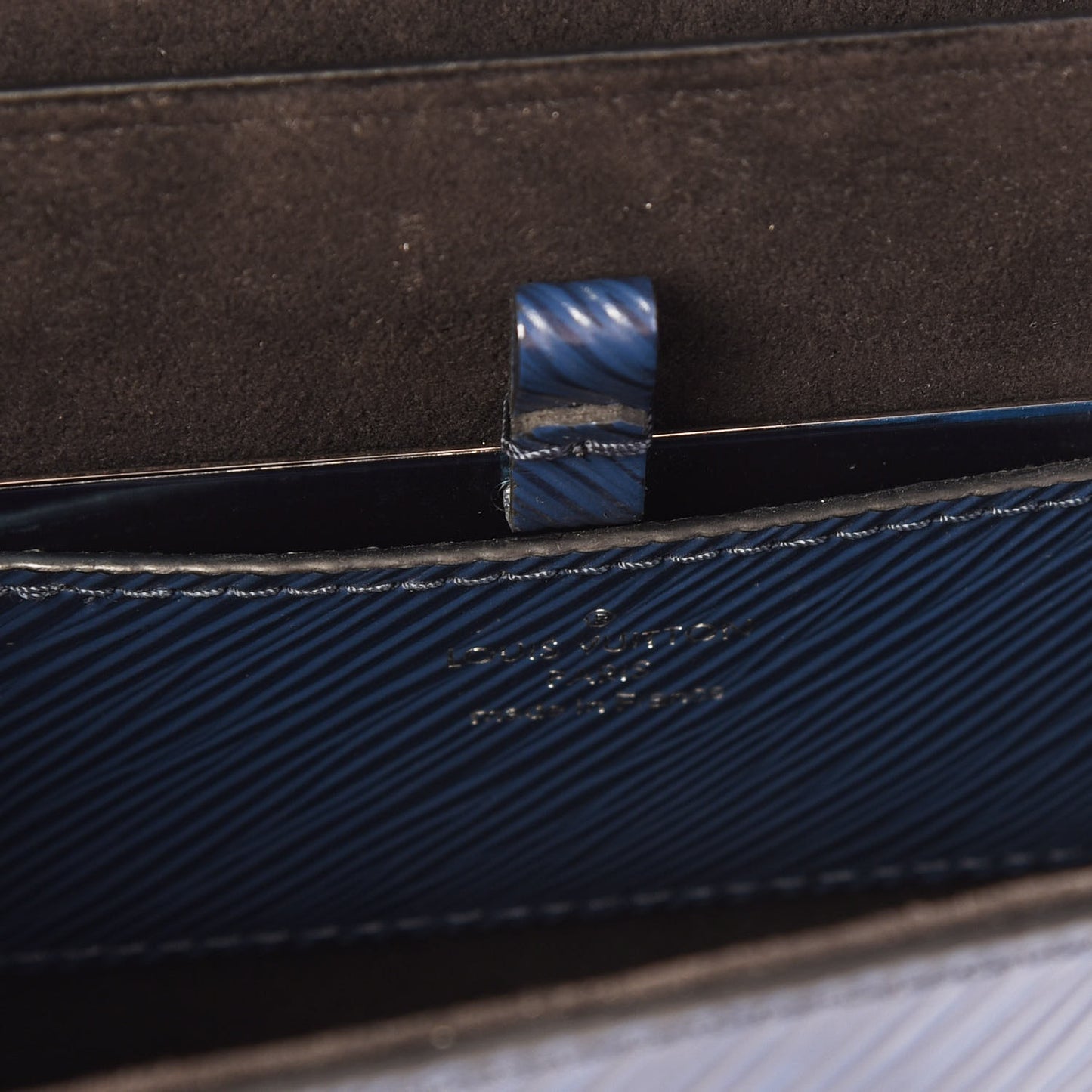 Epi Twist Shoulder Bag MM Indigo