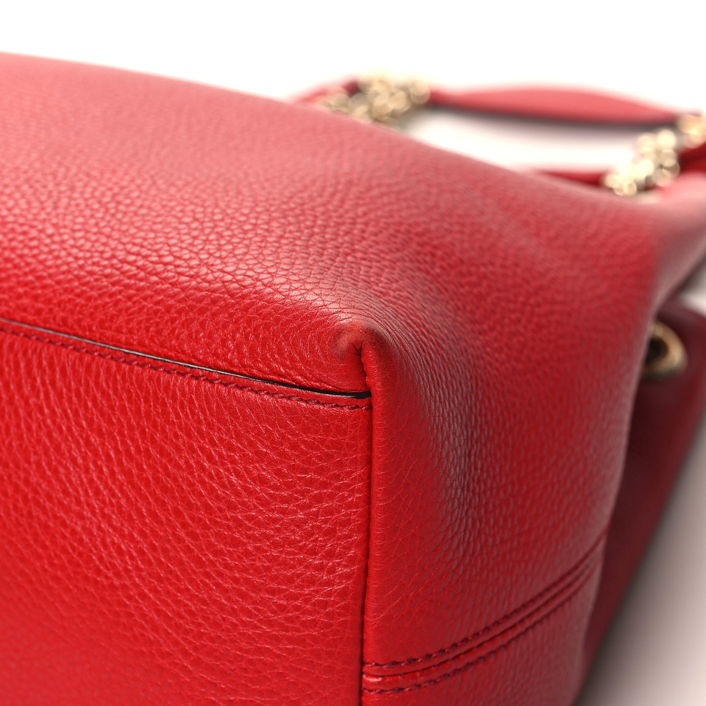 Pebbled Calfskin Medium Soho Chain Shoulder Bag Tabasco Red