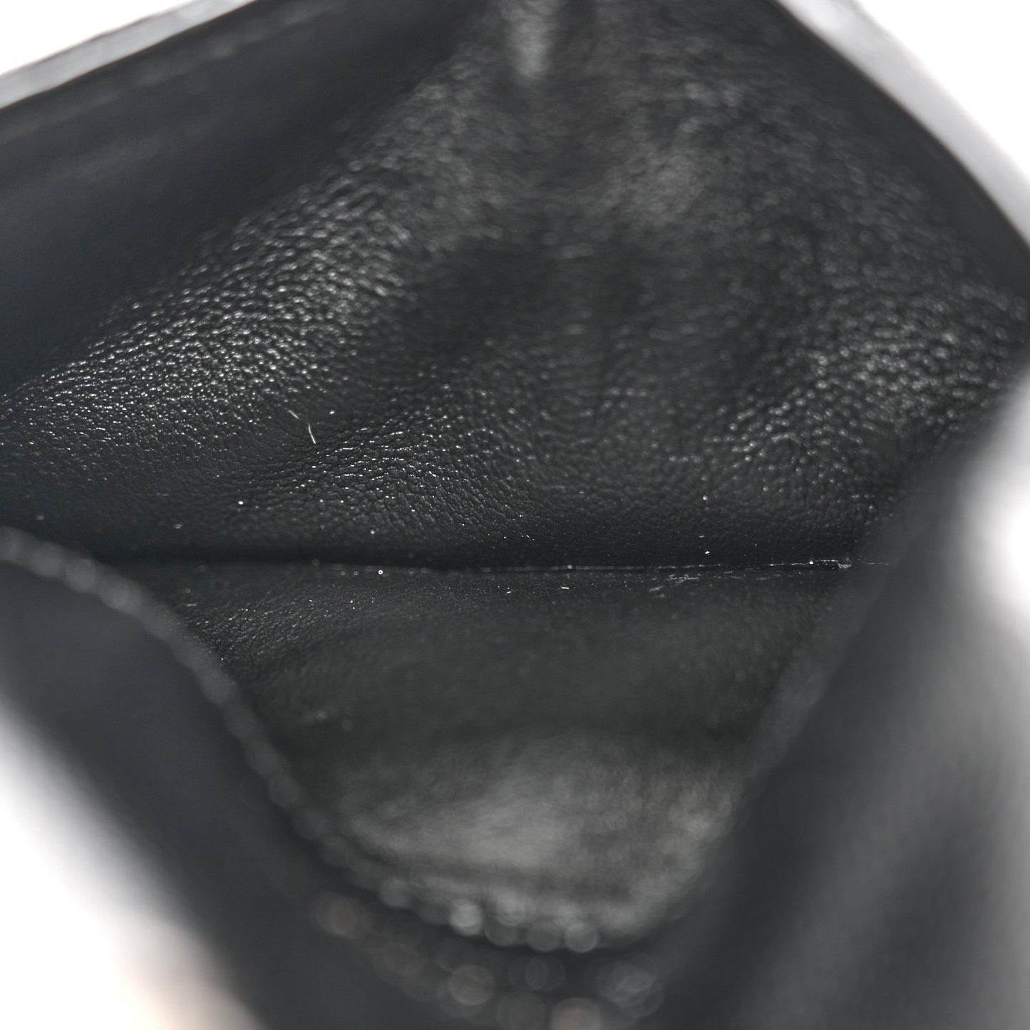 Grain De Poudre Matelasse Chevron Monochrome Flap Zippered Card Case Black