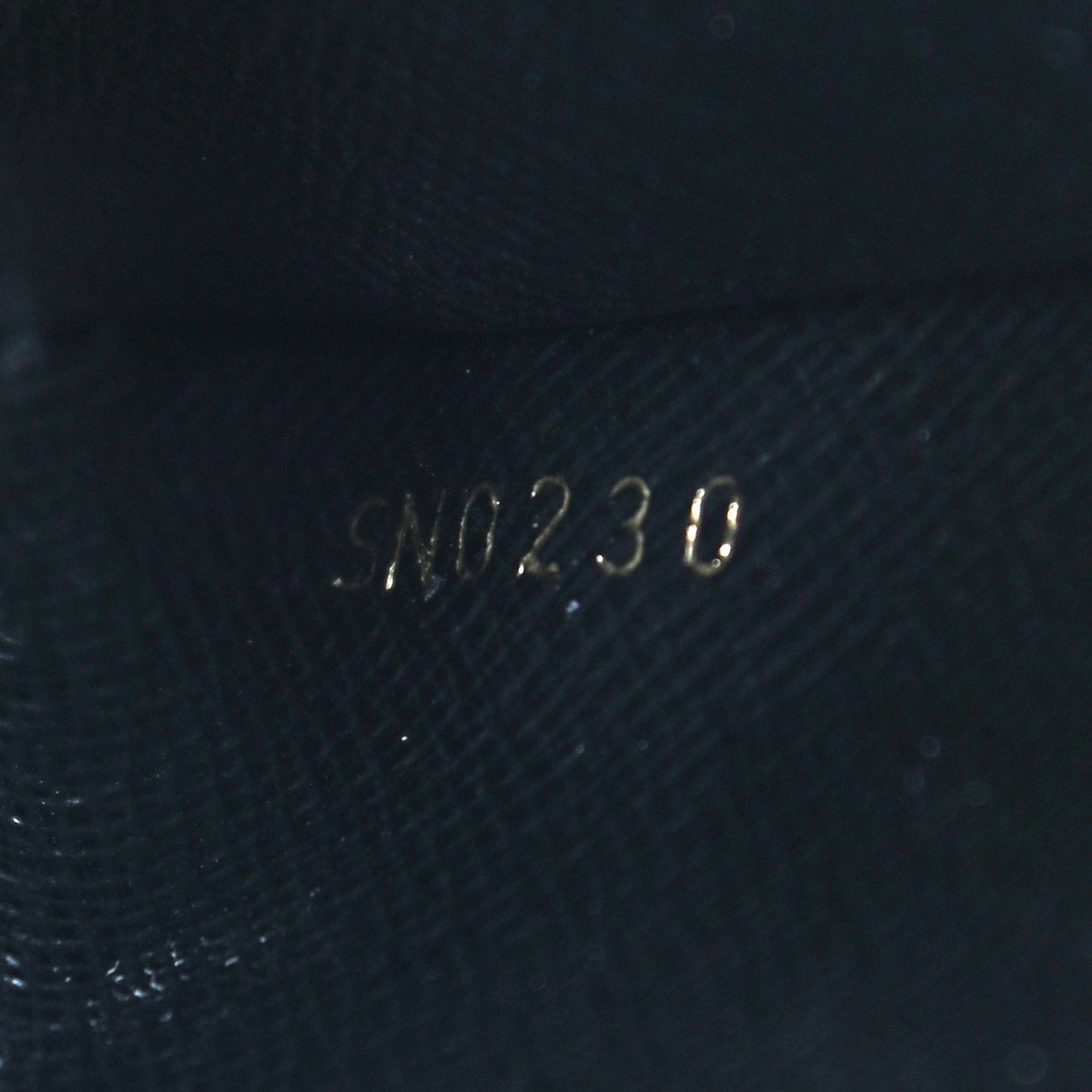 Louis Vuitton Reverse Monogram Giant Trio Pouch 7 of 8