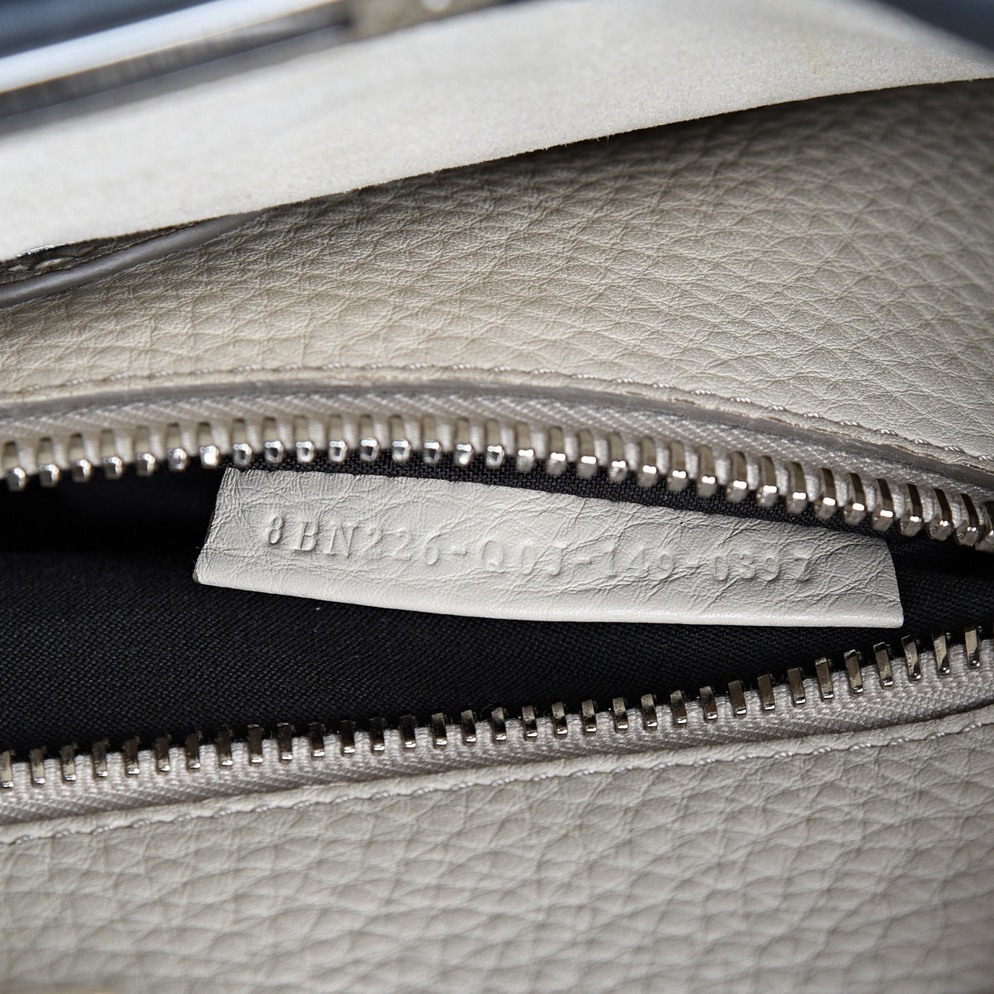 Cuoio Romano Selleria Bi-Color Medium Peekaboo Iconic Satchel Asfalto Latte