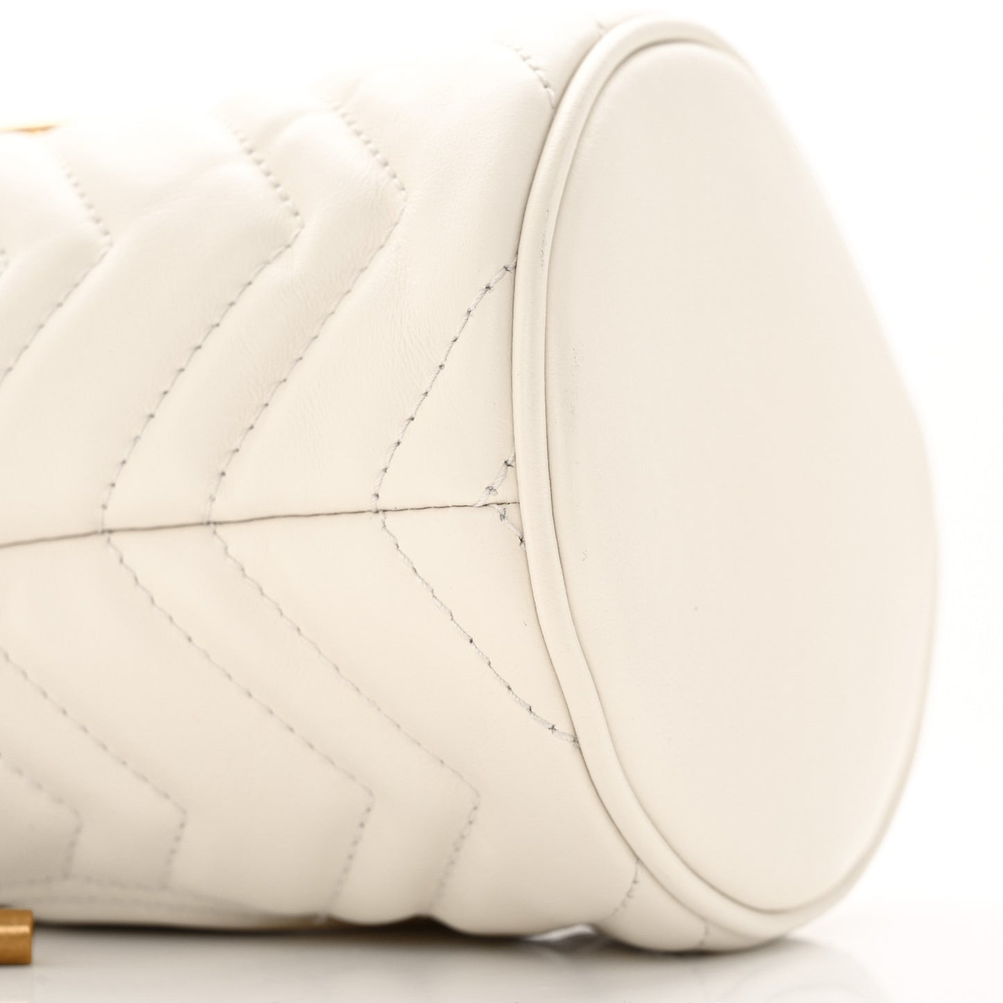Calfskin Matelasse Mini GG Marmont 2.0 Bucket Bag White
