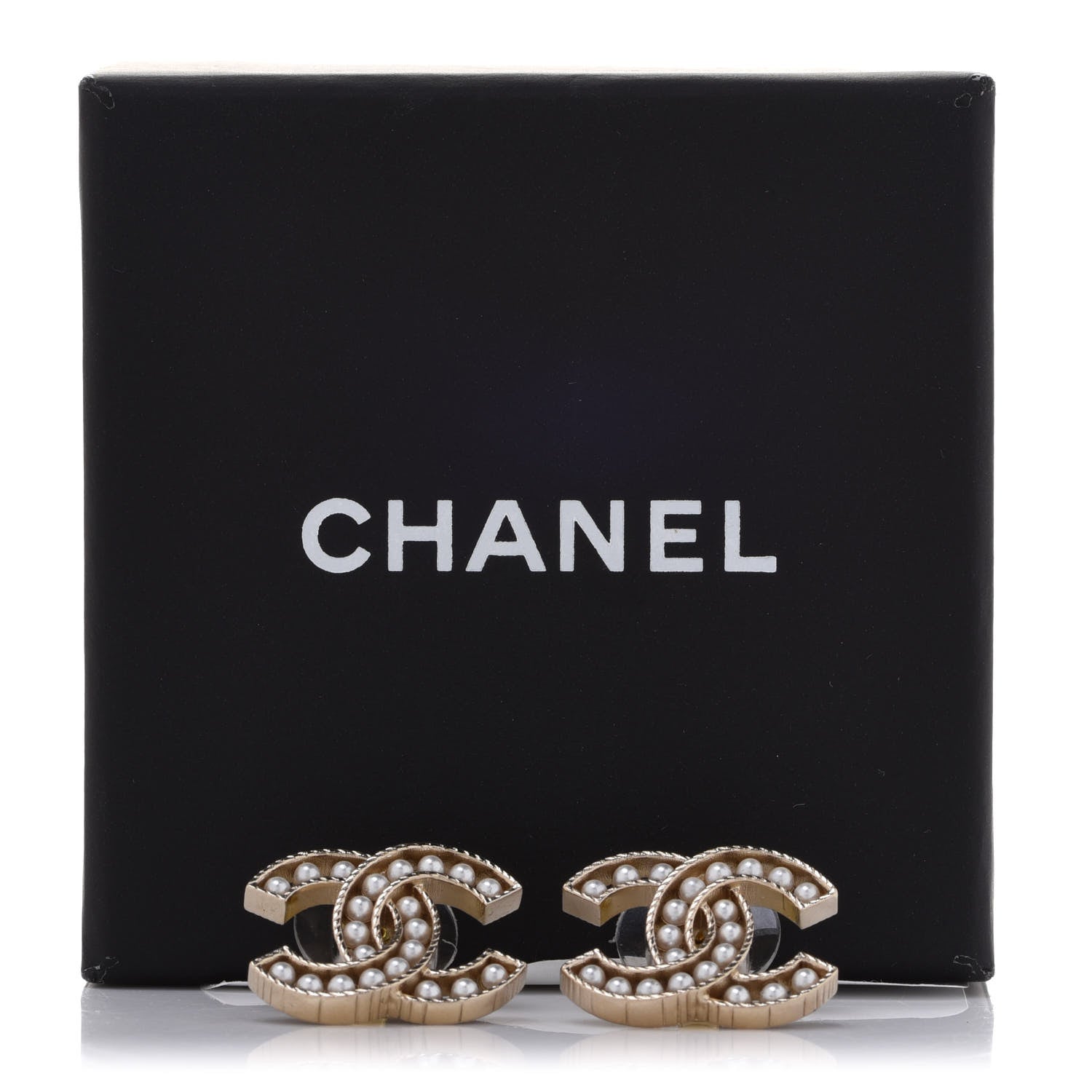 Chanel Pearl CC Earrings Gold 5 of 5