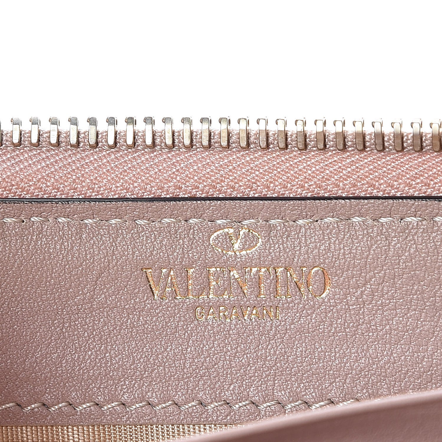 Valentino Garavani Calfskin Rockstud Zip Around Wallet Poudre 8 of 11