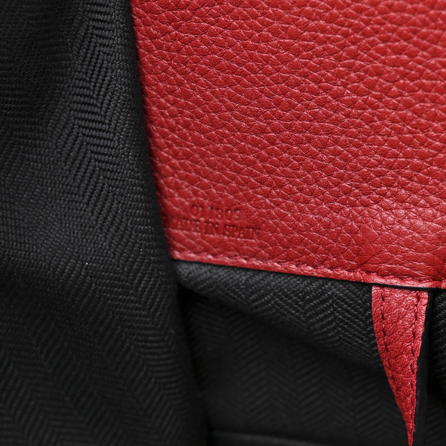 Calfskin Small Hammock Shoulder Bag Rouge Rouge