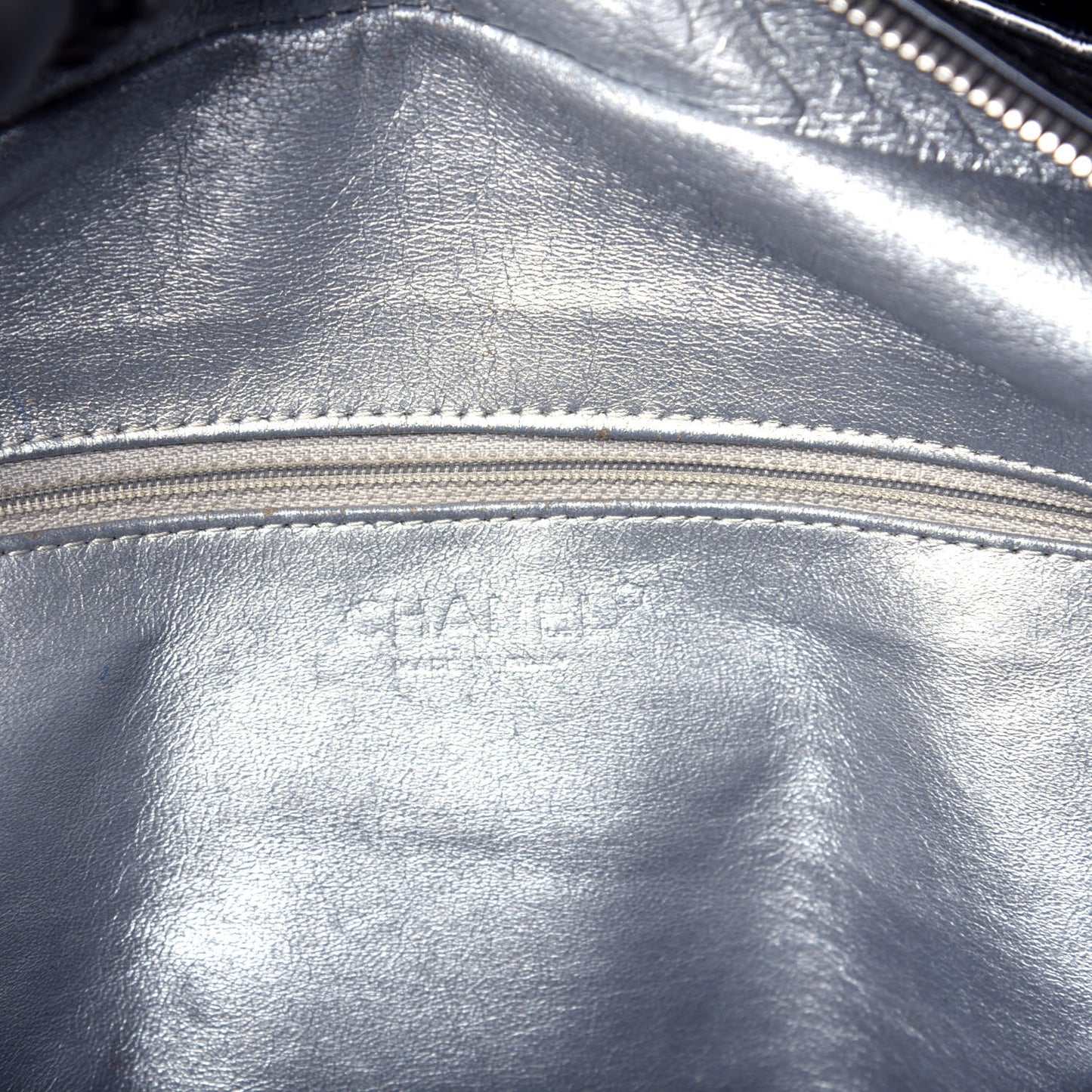 Patent Calfskin Large Luxe Ligne Tote Black