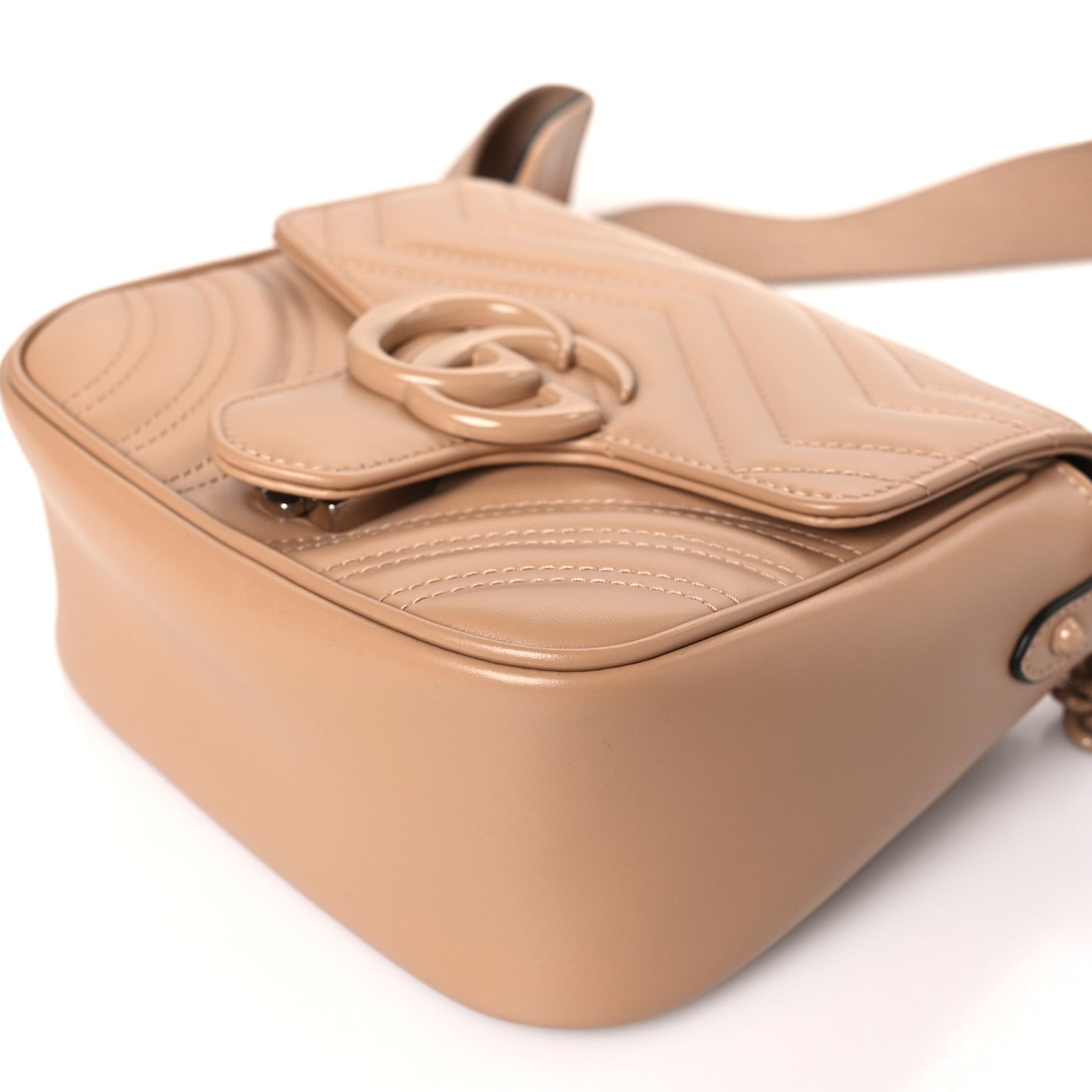 Calfskin Matelasse Monochrome Mini GG Marmont Crossbody Shoulder Bag Camelia Winter Rose