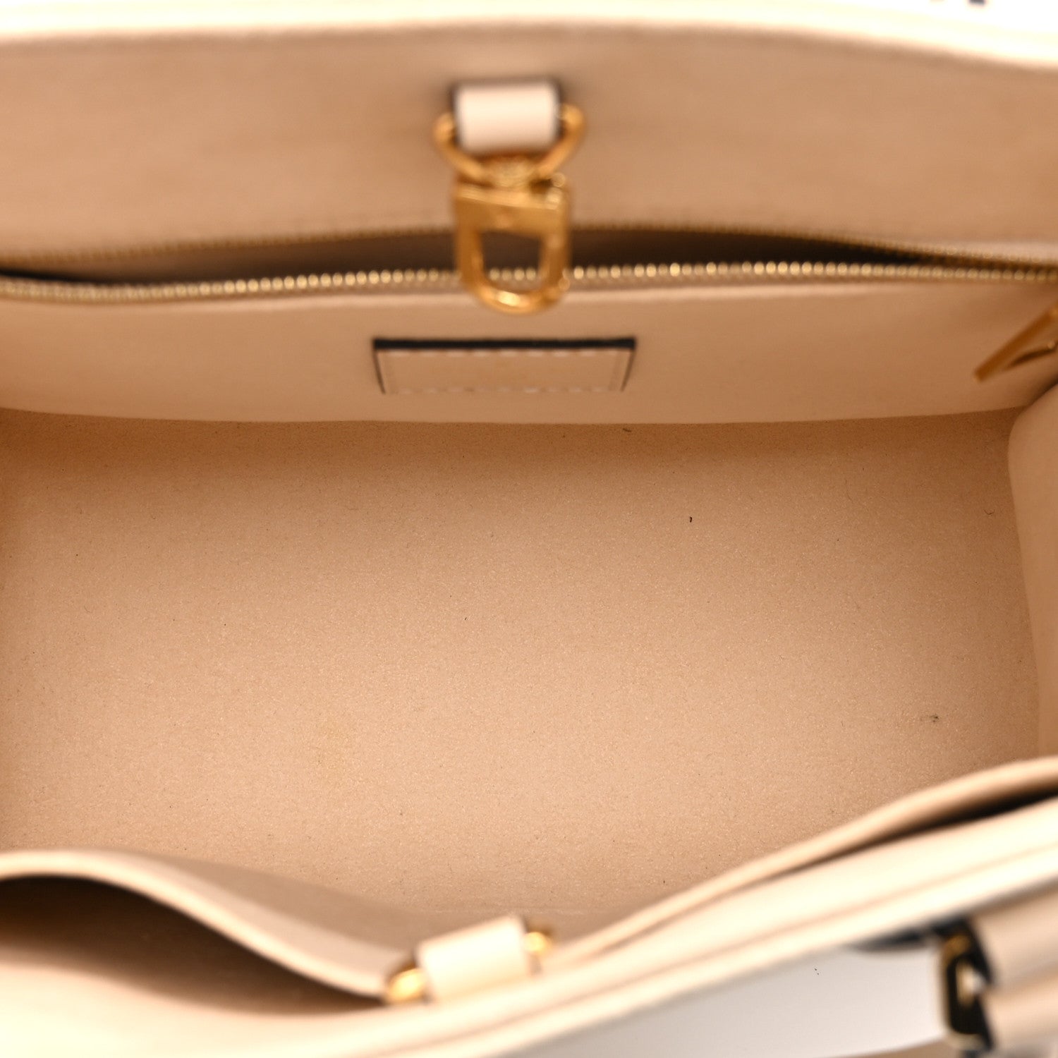 Louis Vuitton Empreinte Monogram Giant Onthego PM Cream Beige 5 of 9