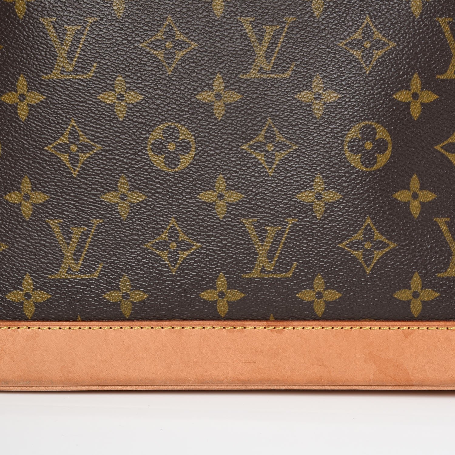 Louis Vuitton Monogram Alma PM 7 of 16