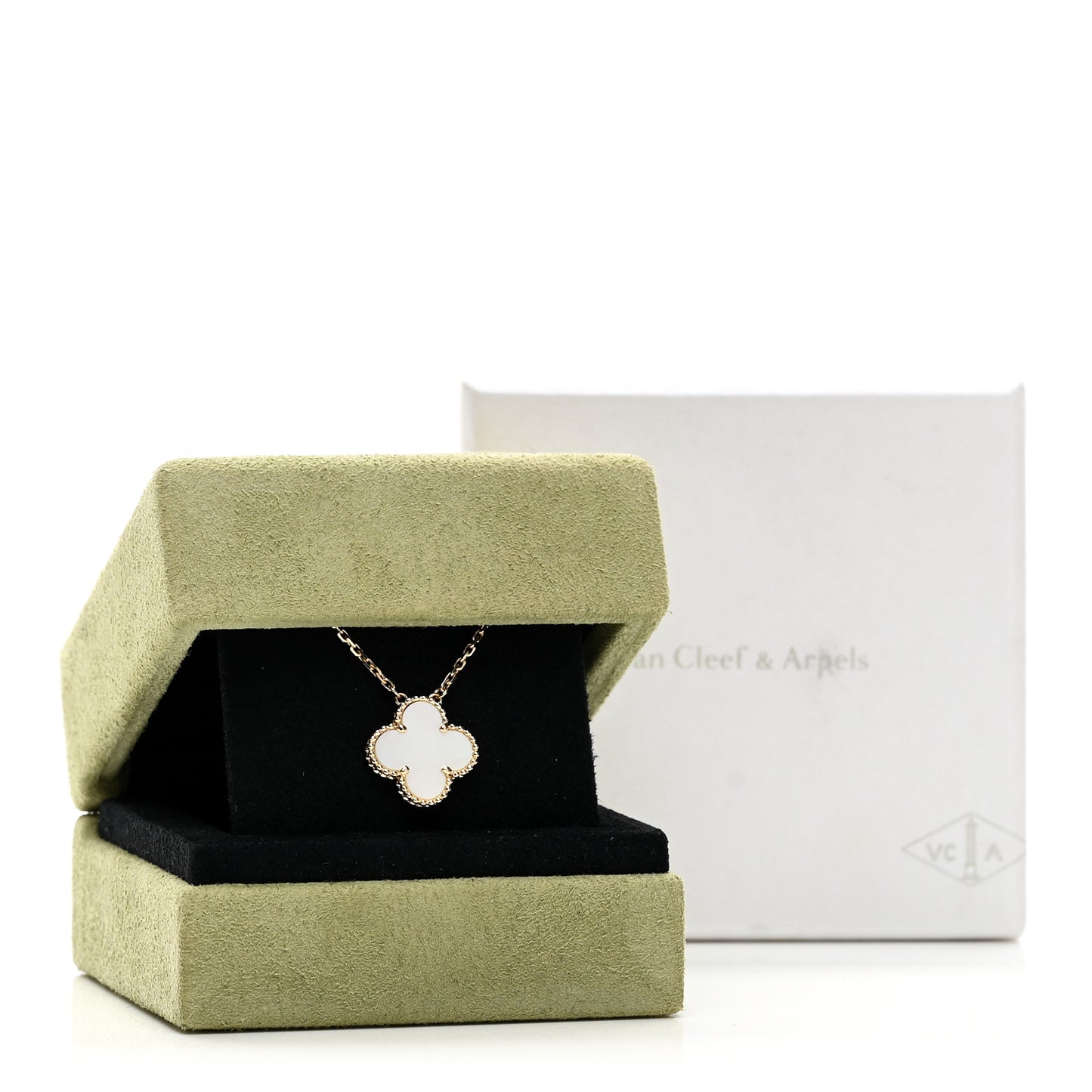 18K Yellow Gold Mother of Pearl Vintage Alhambra Pendant Necklace